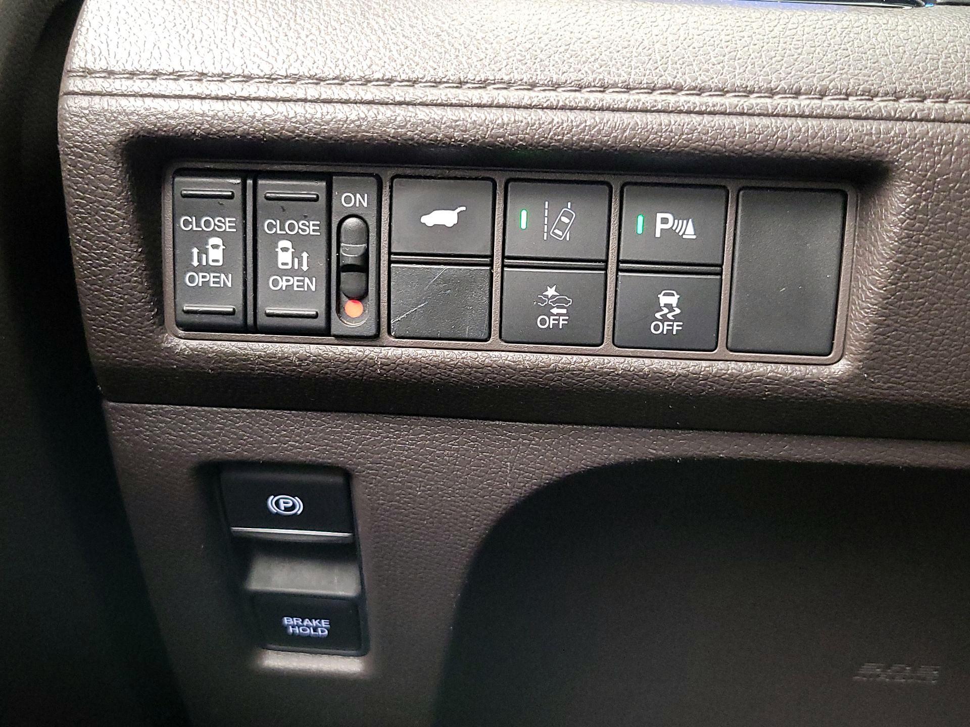 Thumbnail: 2019 Honda Odyssey - 13