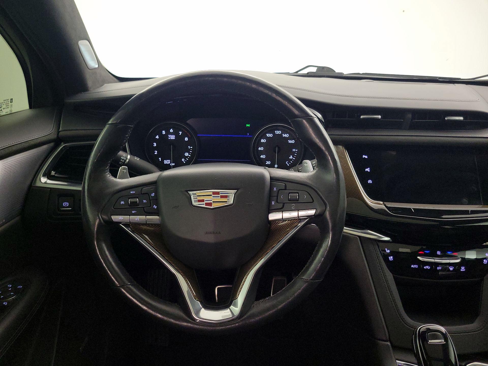 Thumbnail: 2020 Cadillac XT6 - 10