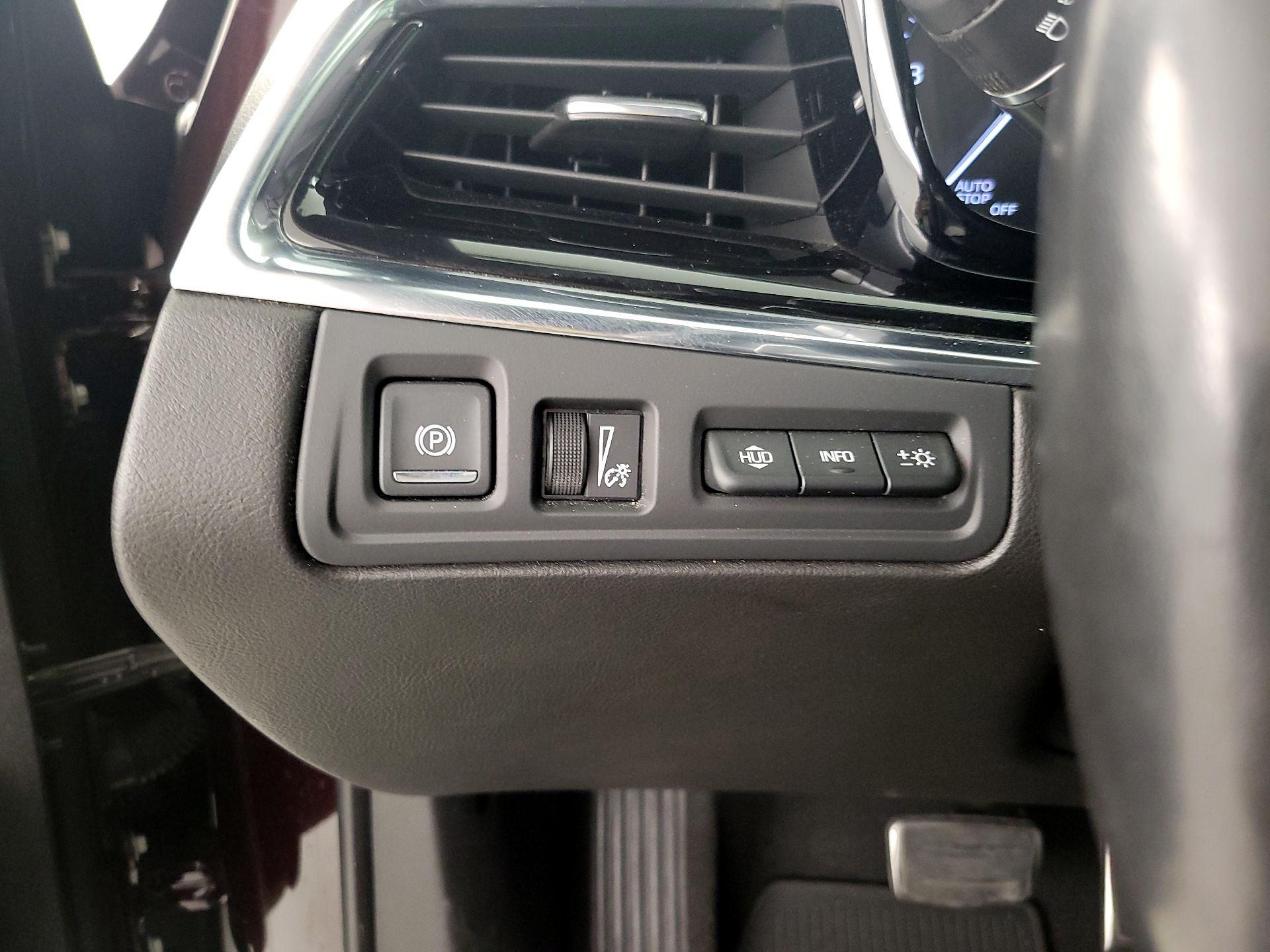 Thumbnail: 2020 Cadillac XT6 - 13