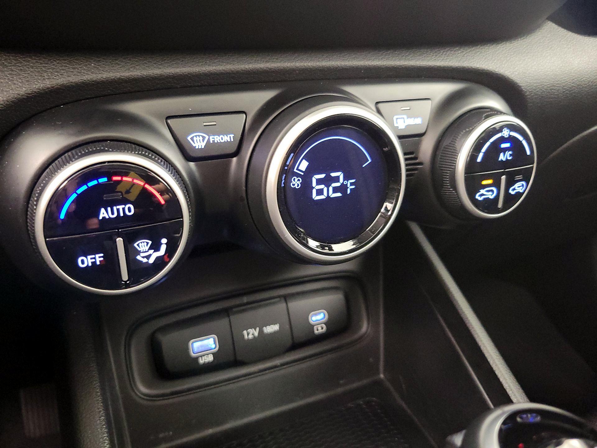 Thumbnail: 2024 Hyundai Venue - 16