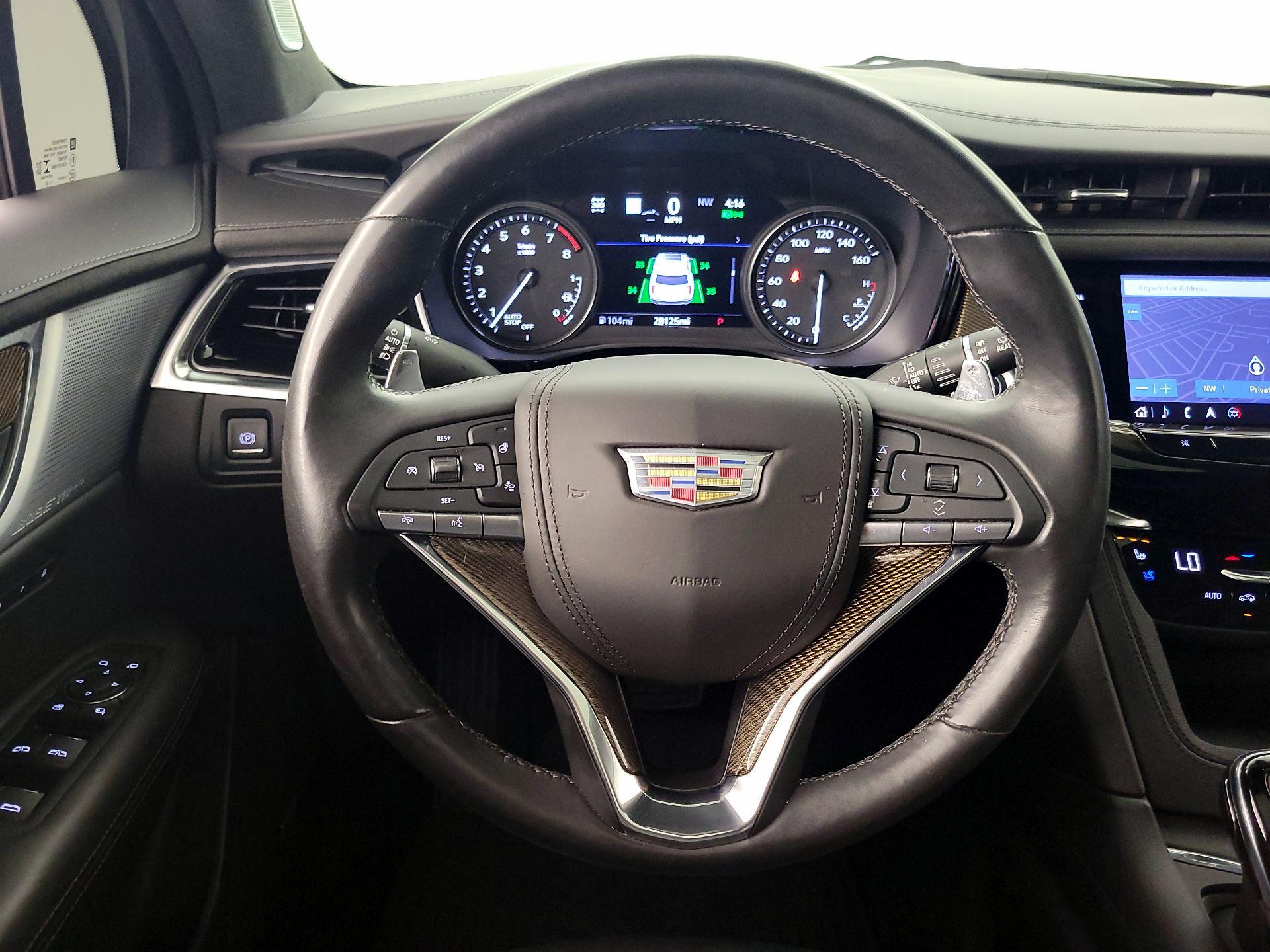Thumbnail: 2022 Cadillac XT6 - 10