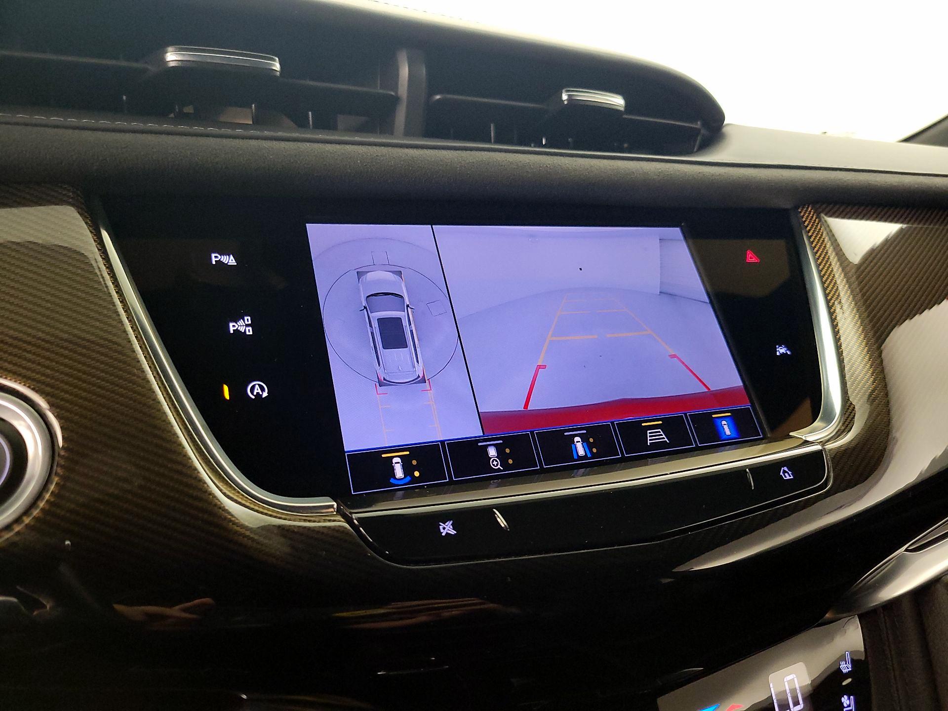 Thumbnail: 2022 Cadillac XT6 - 15