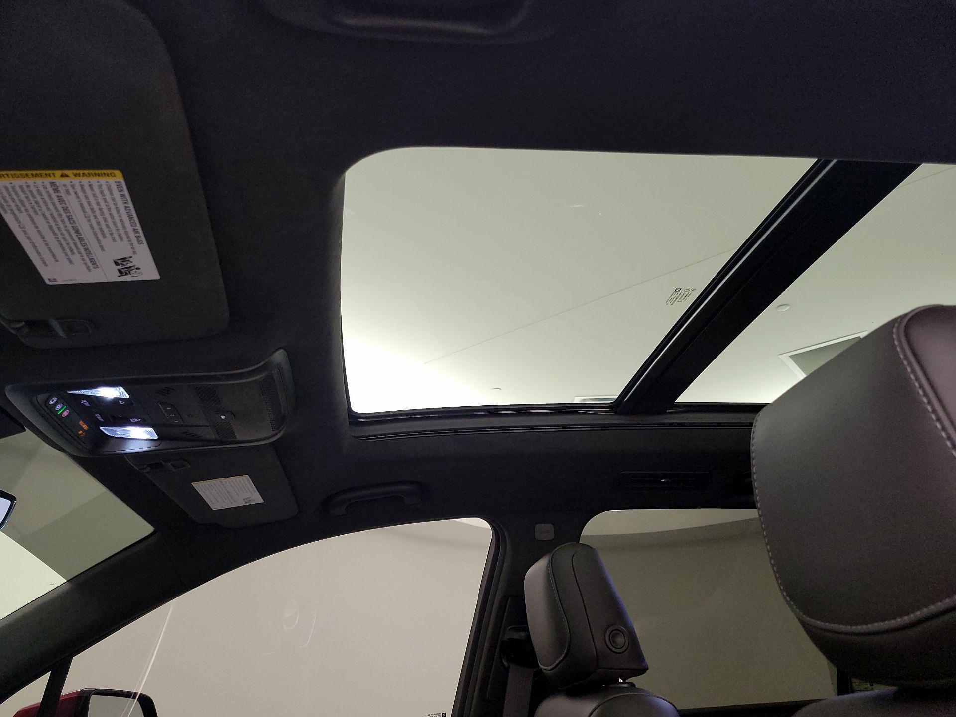 Thumbnail: 2022 Cadillac XT6 - 19