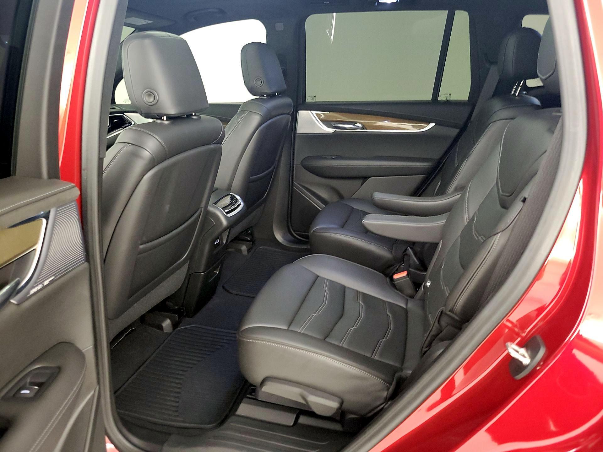 Thumbnail: 2022 Cadillac XT6 - 20