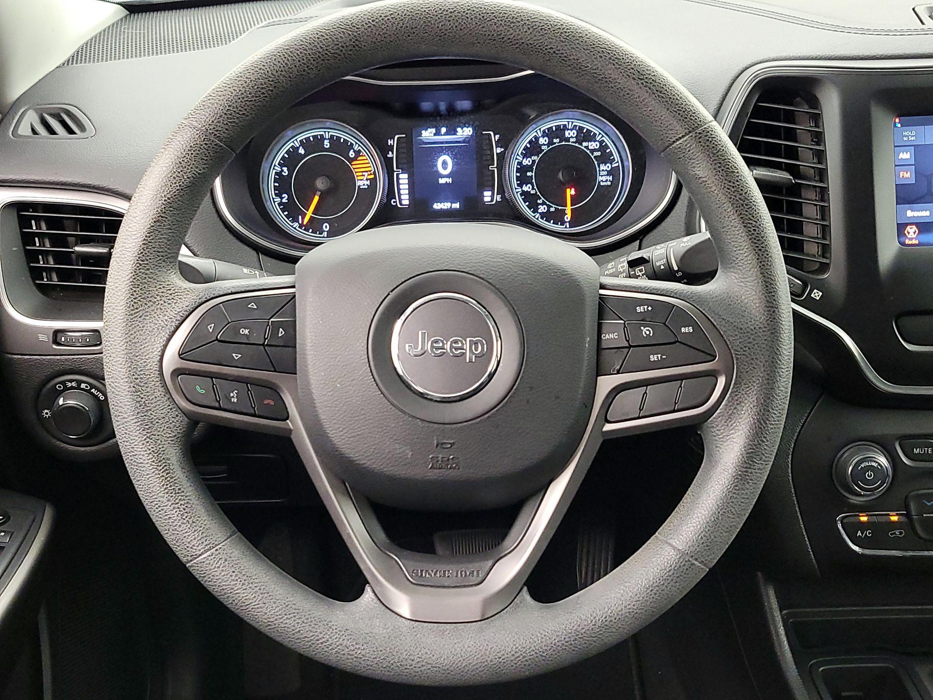 Thumbnail: 2020 Jeep Cherokee - 10