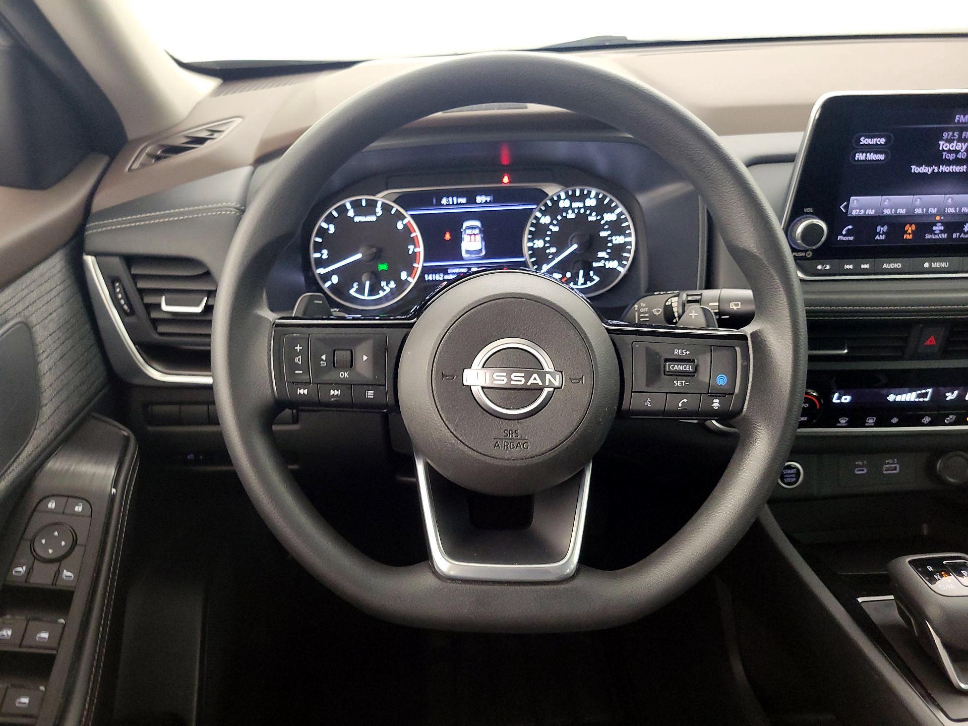 Thumbnail: 2023 Nissan Rogue - 10