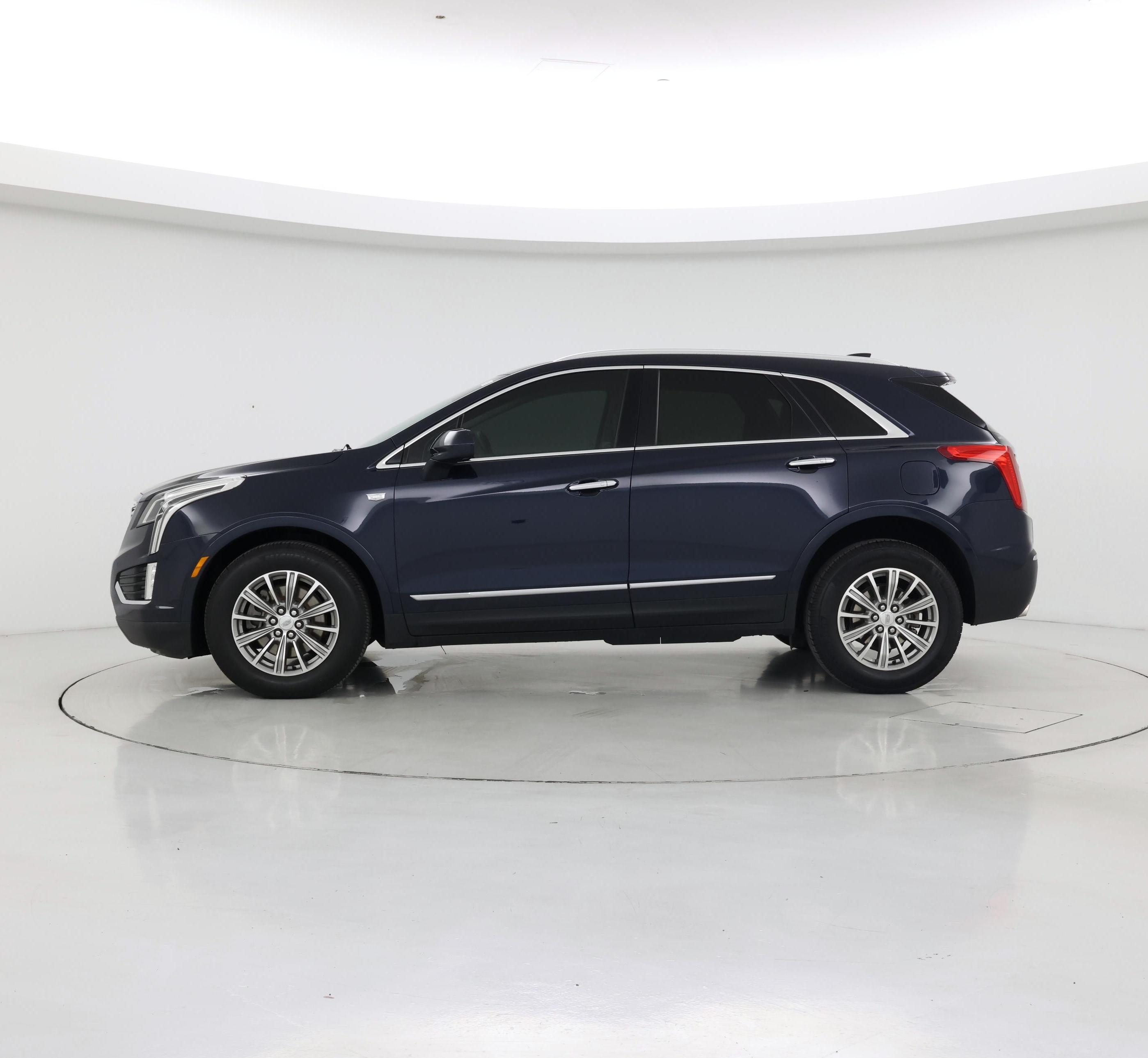 Thumbnail: 2017 Cadillac XT5 - 3