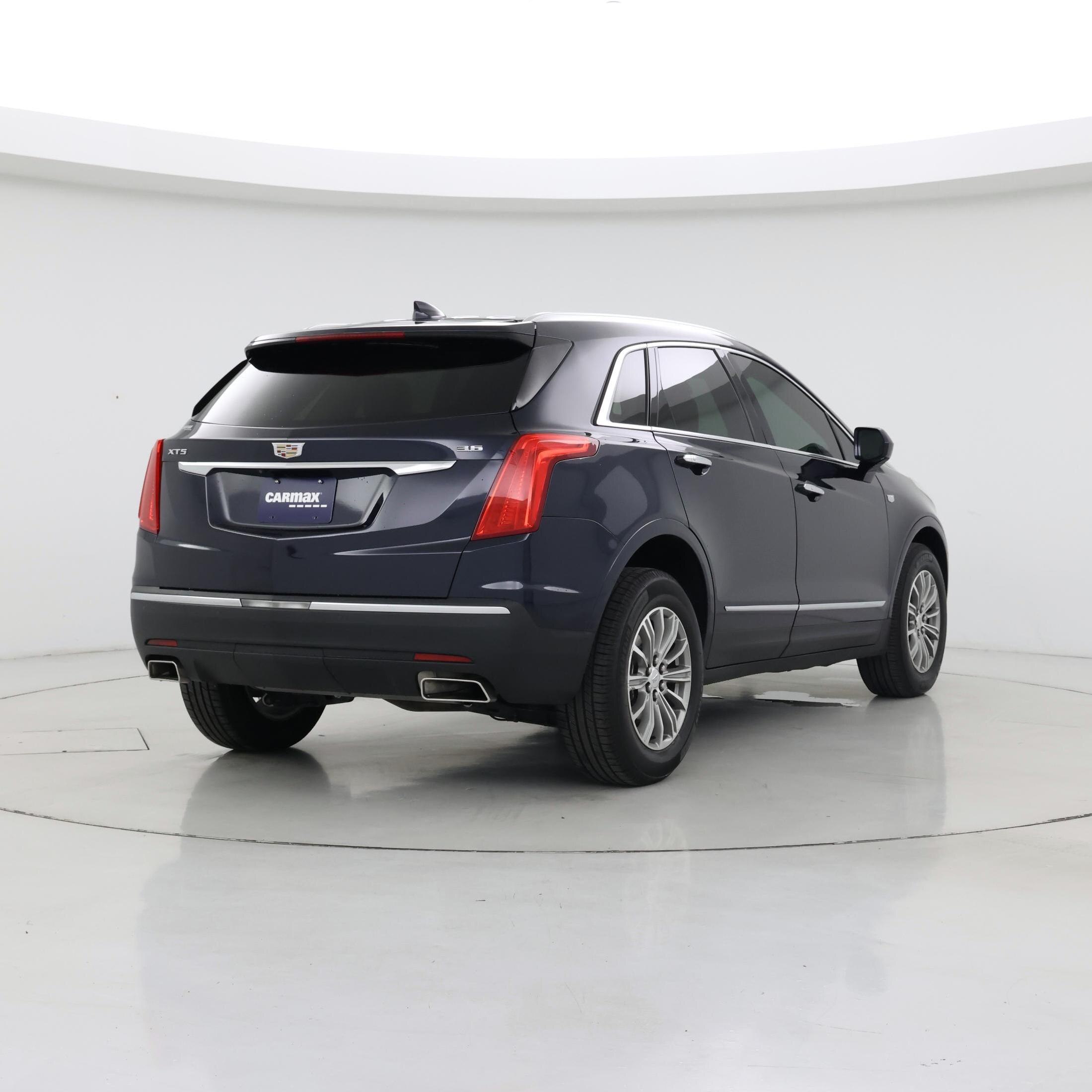 Thumbnail: 2017 Cadillac XT5 - 8