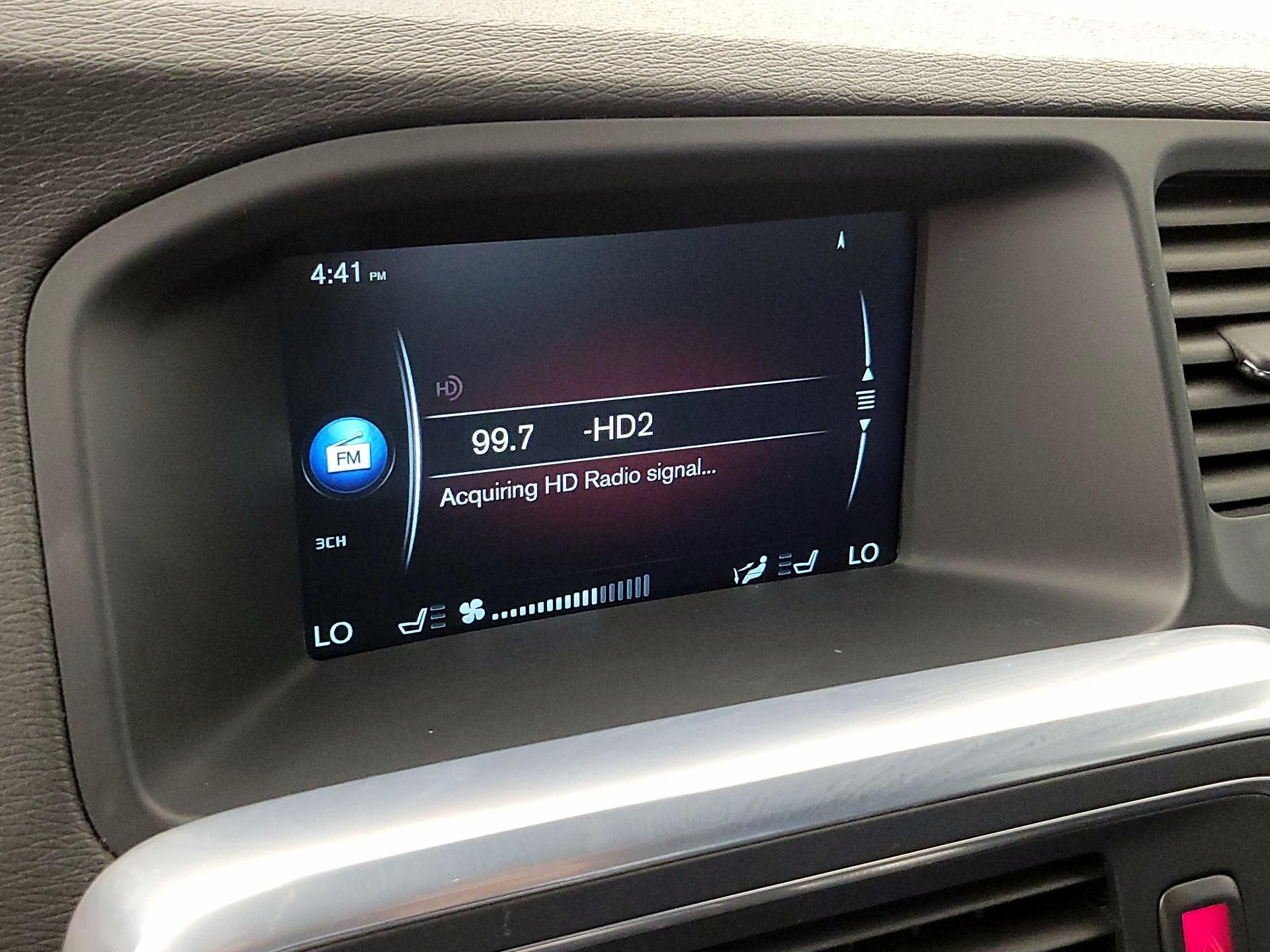 Thumbnail: 2015 Volvo S60 - 15