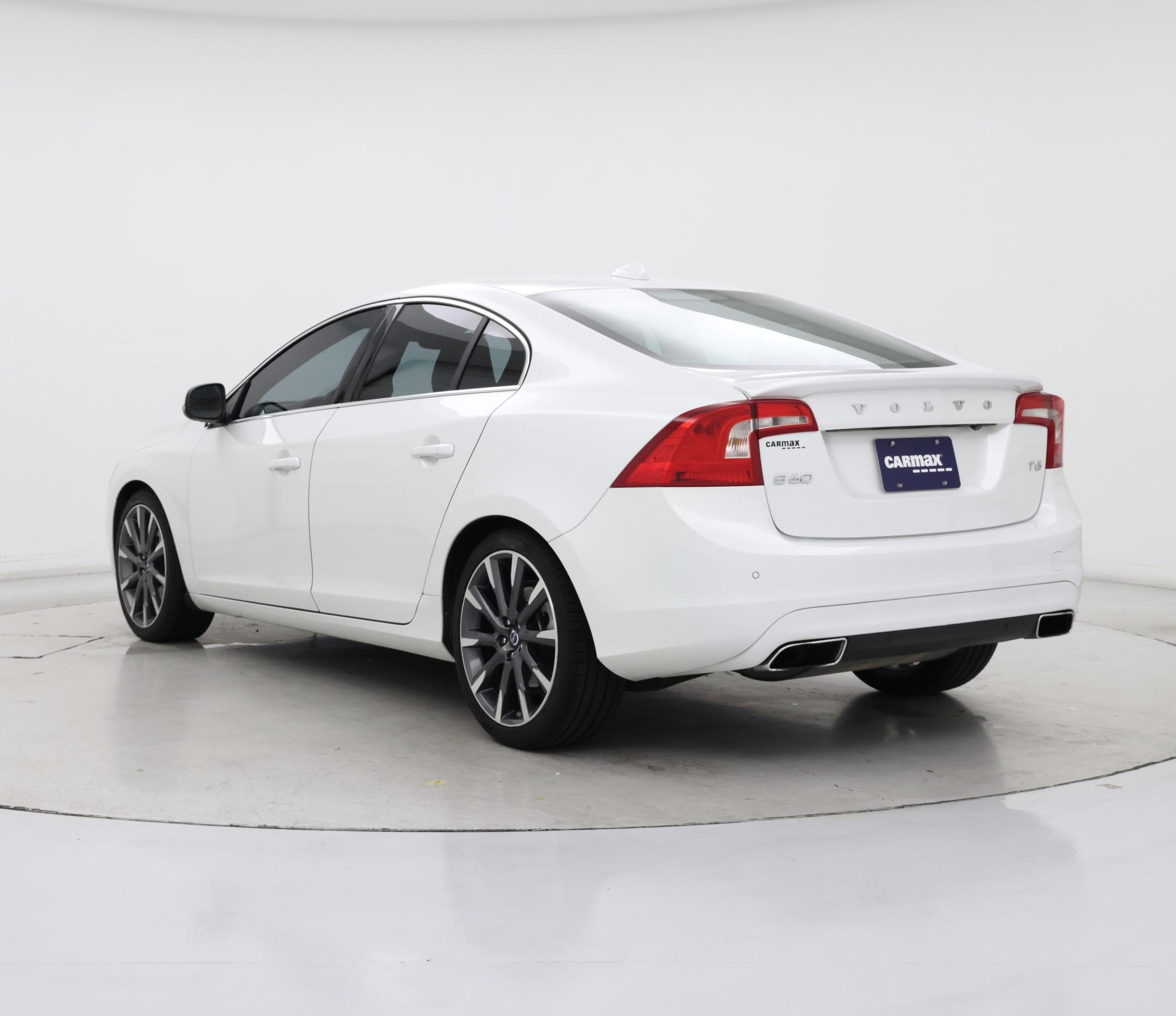 Thumbnail: 2015 Volvo S60 - 2