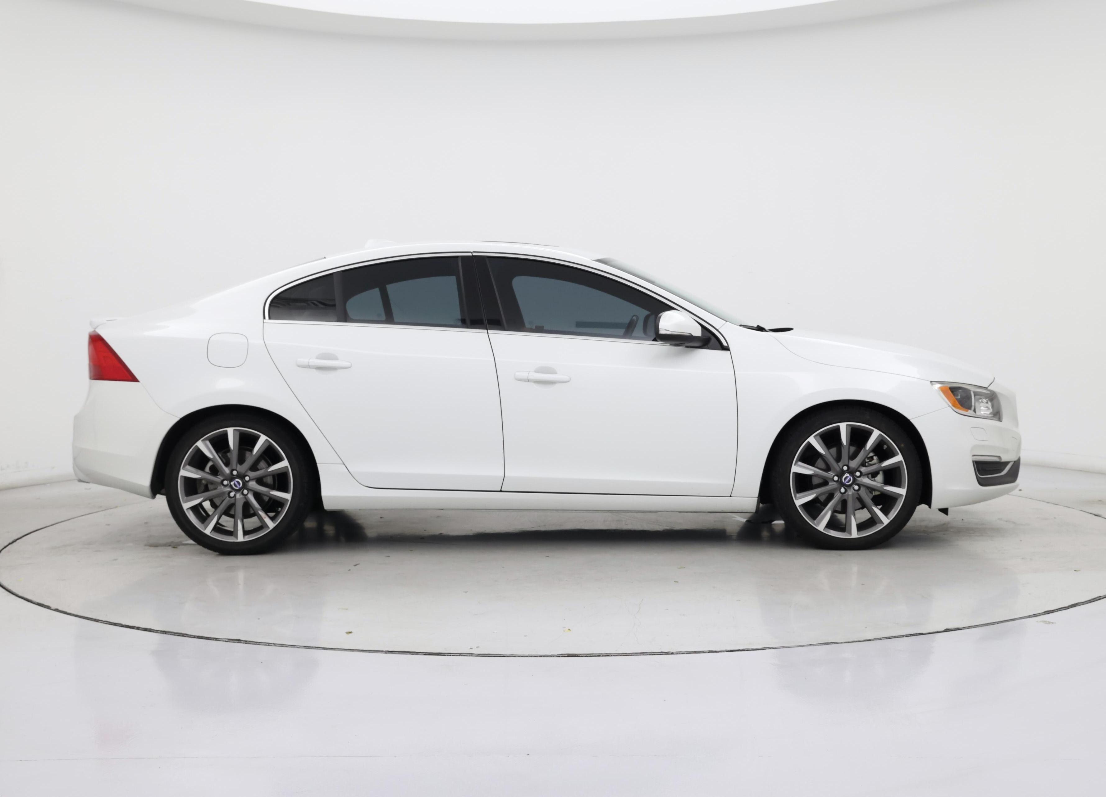 Thumbnail: 2015 Volvo S60 - 7