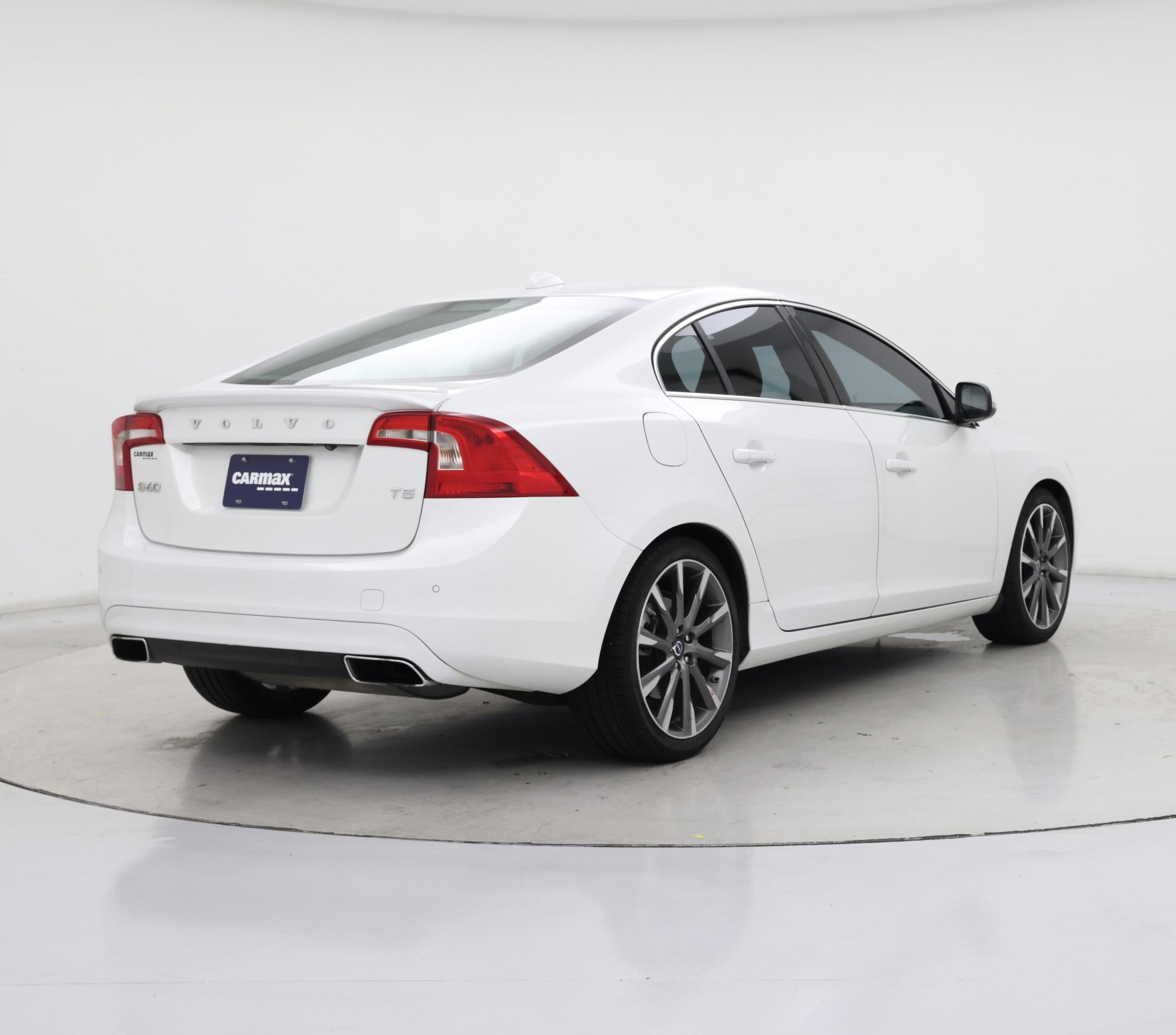 Thumbnail: 2015 Volvo S60 - 8