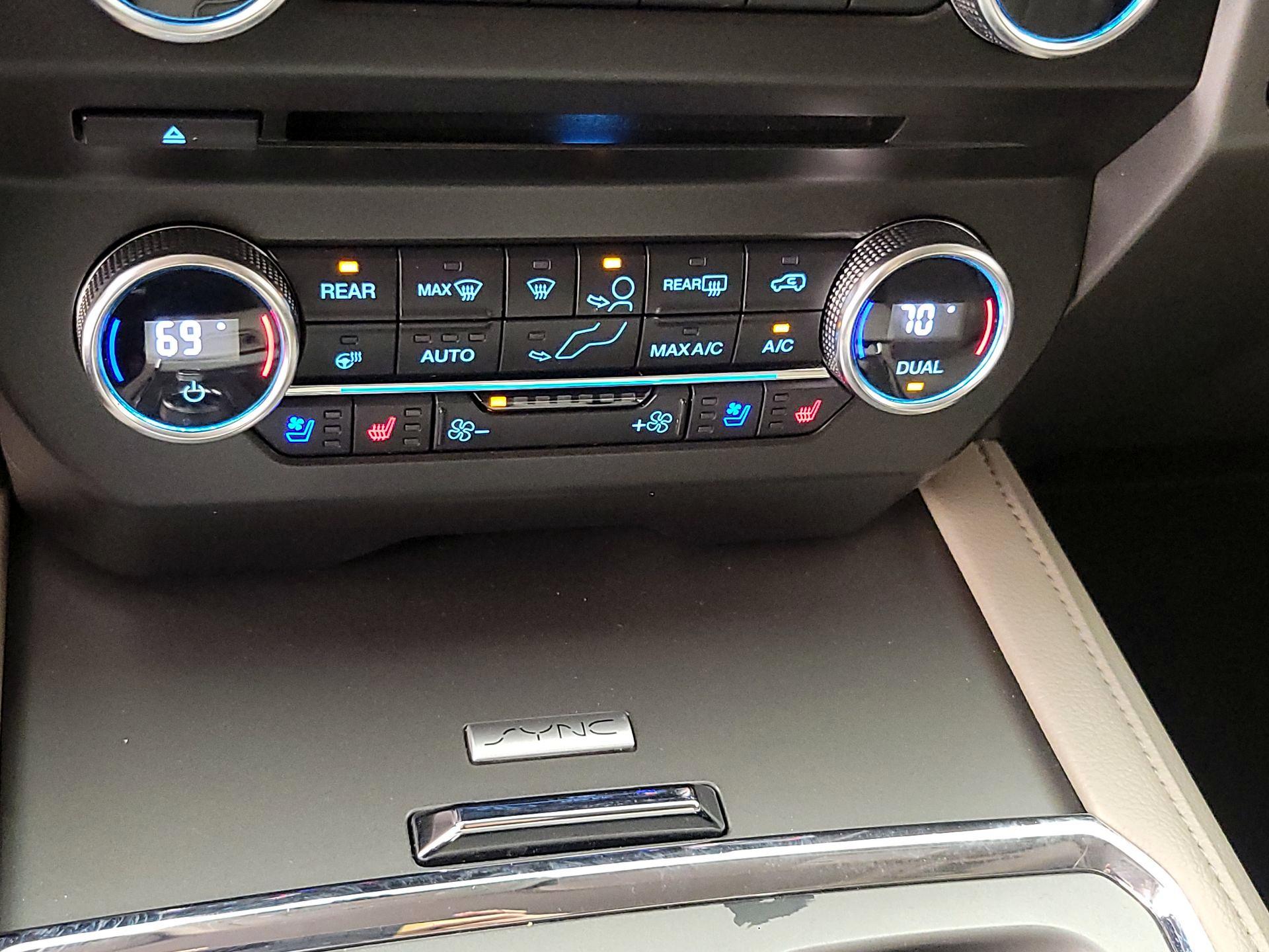 Thumbnail: 2018 Ford Expedition - 17