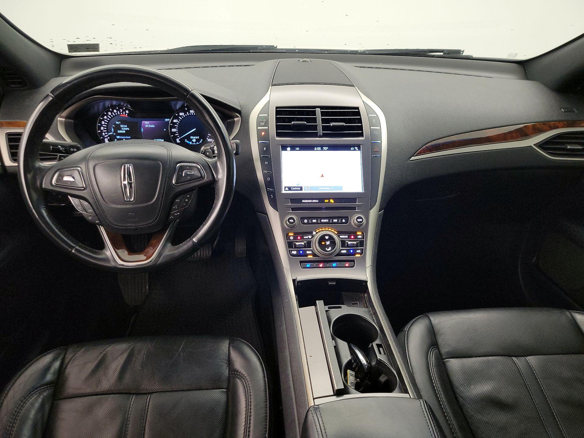 Thumbnail: 2017 Lincoln MKZ - 9