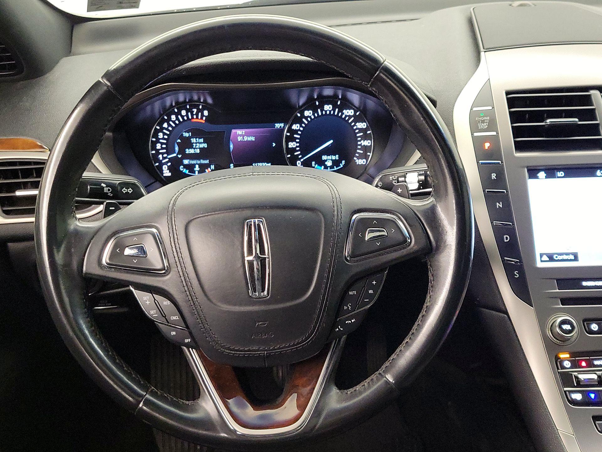 Thumbnail: 2017 Lincoln MKZ - 10