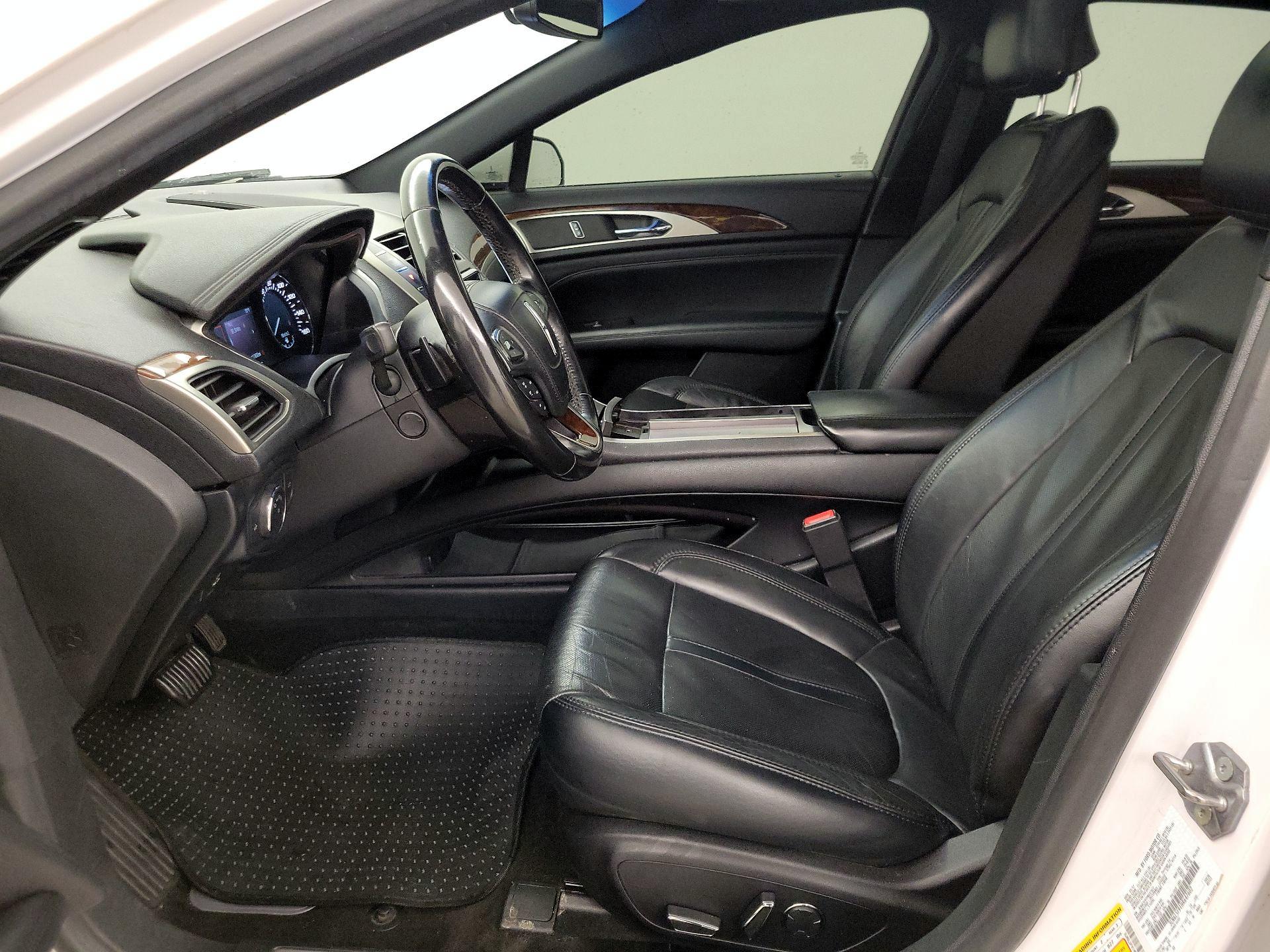 Thumbnail: 2017 Lincoln MKZ - 11