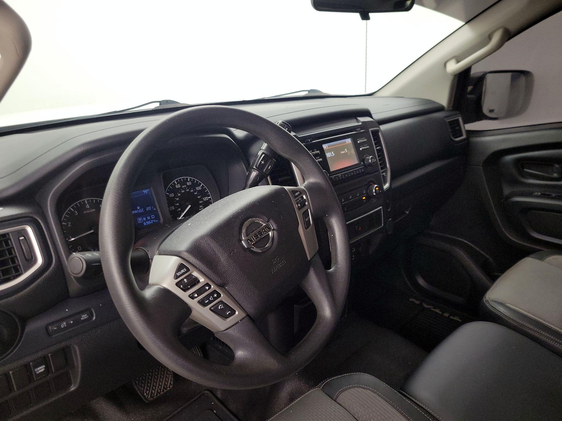 Thumbnail: 2017 Nissan Titan - 9