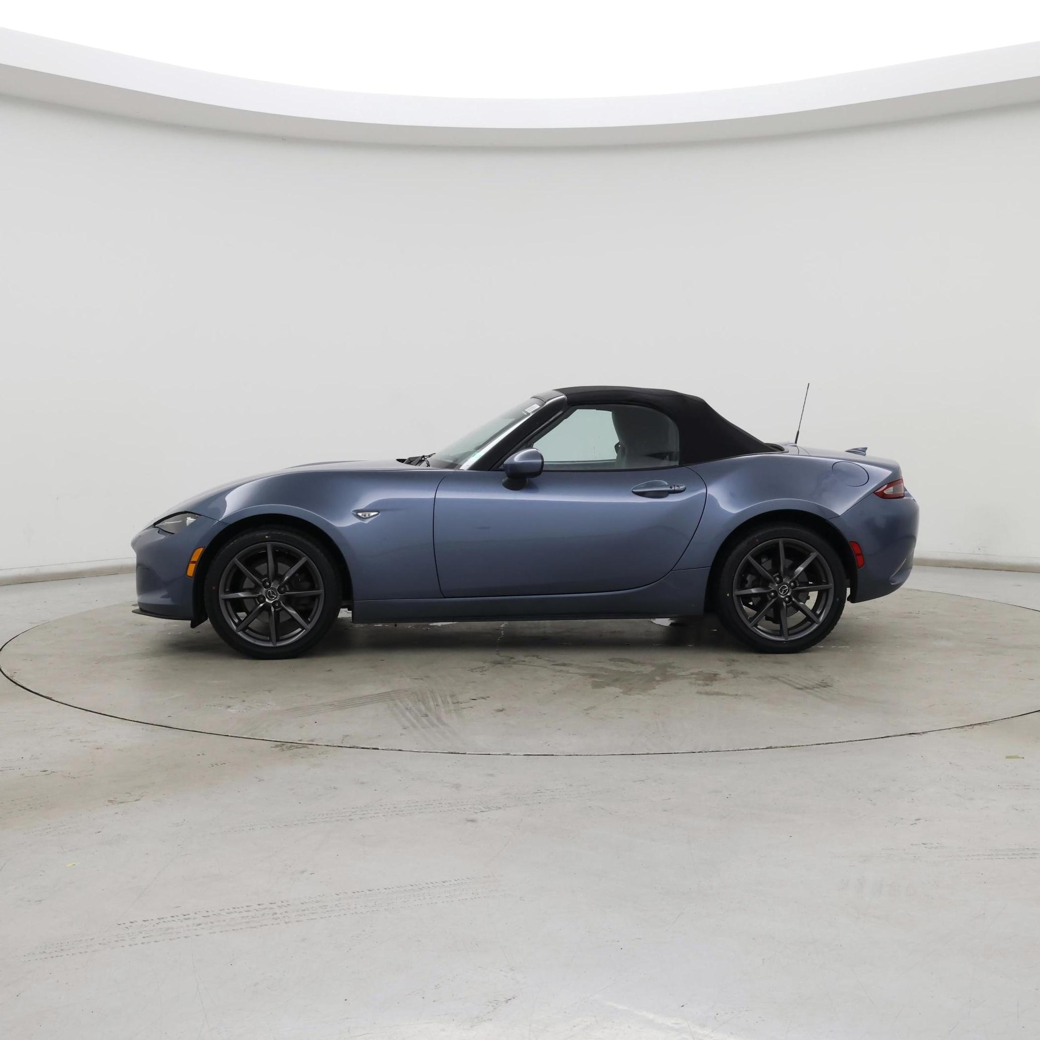 Thumbnail: 2016 Mazda MX-5 Miata - 3