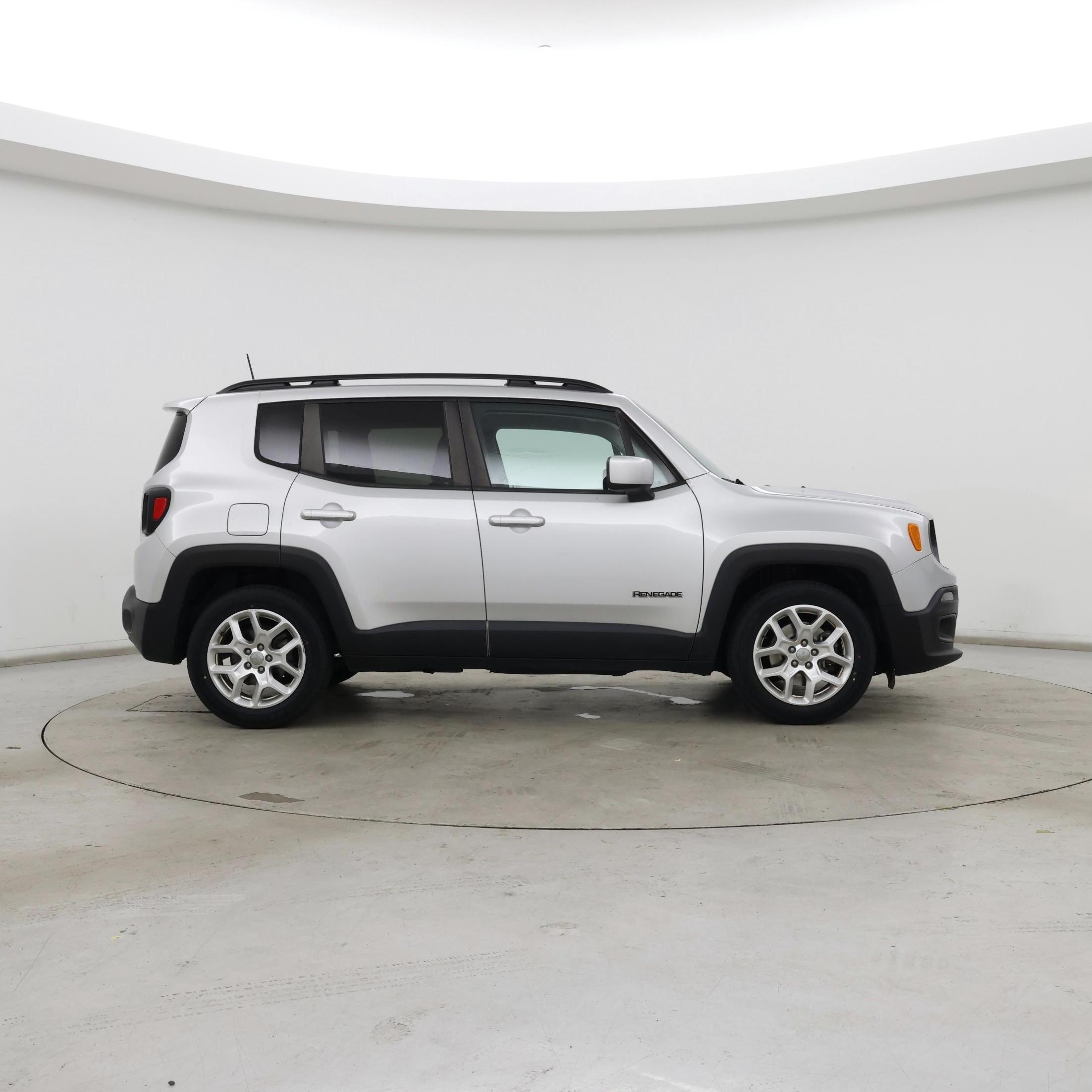 Thumbnail: 2018 Jeep Renegade - 7