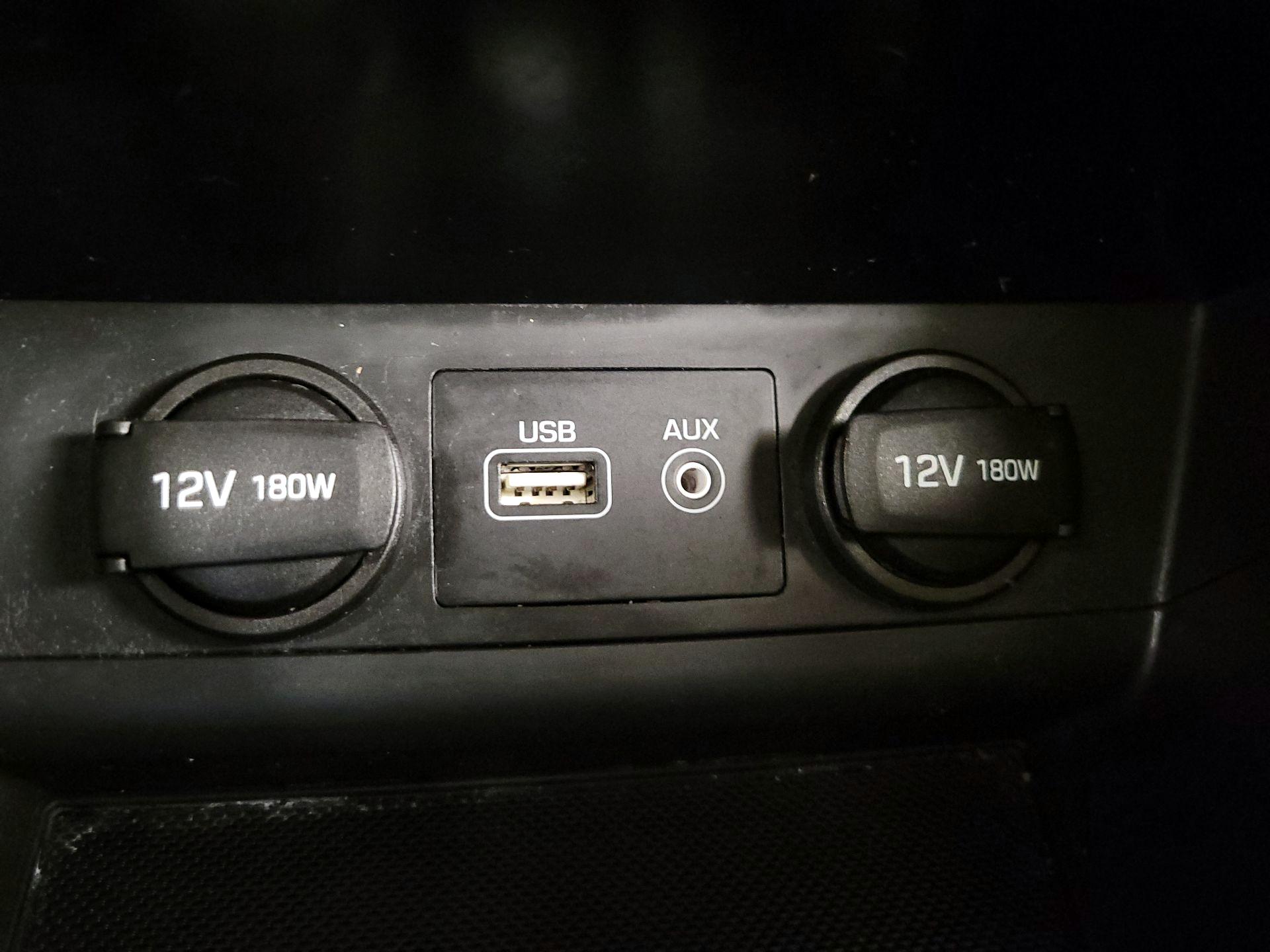 Thumbnail: 2015 Hyundai Sonata - 18