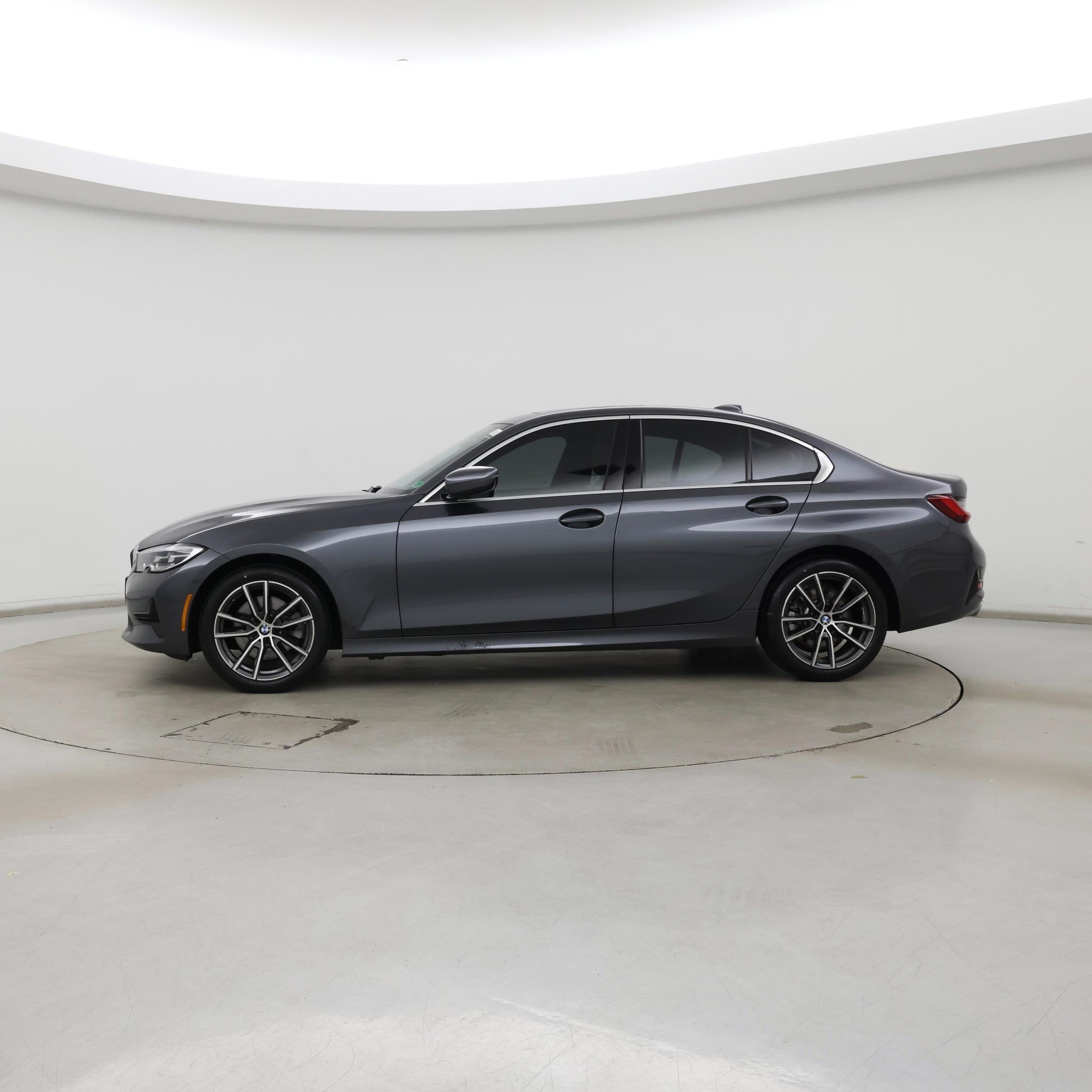 Thumbnail: 2022 BMW 3 Series - 3