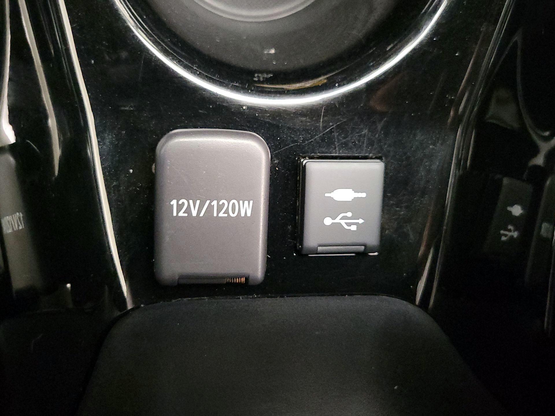 Thumbnail: 2020 Toyota Prius - 19