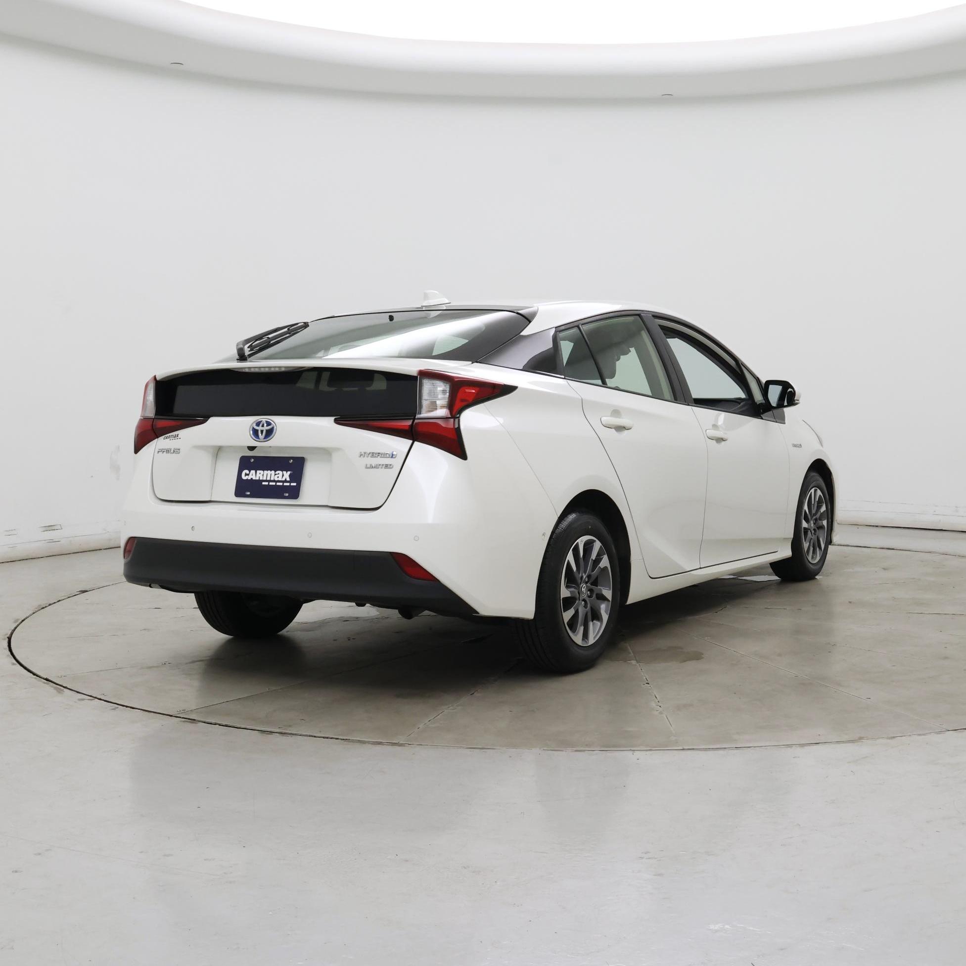 Thumbnail: 2020 Toyota Prius - 8