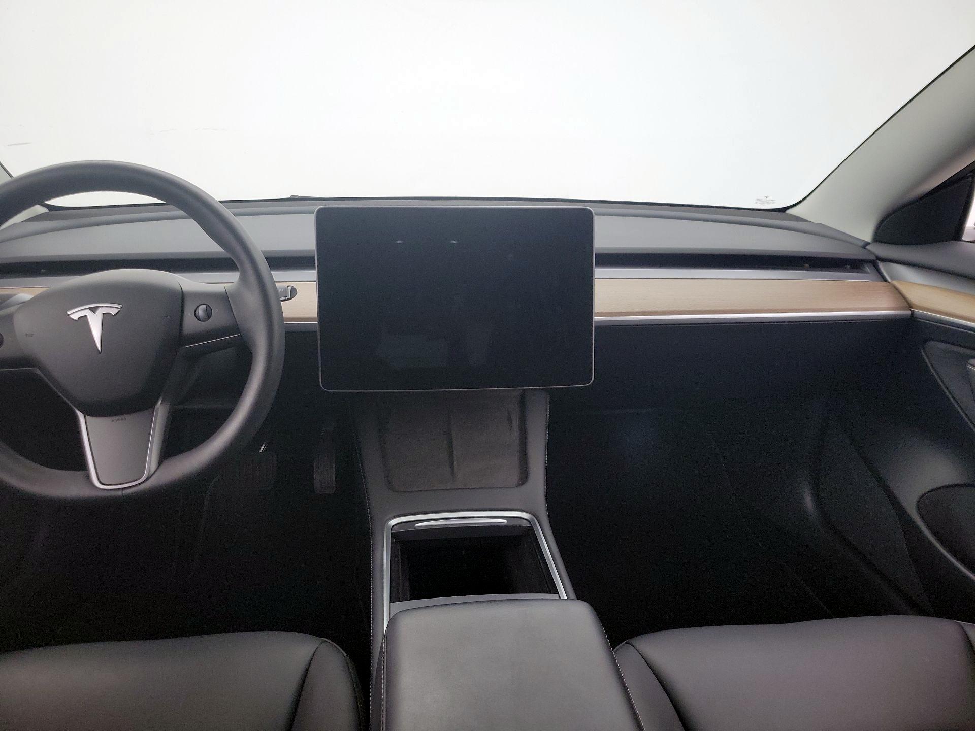 Thumbnail: 2023 Tesla Model 3 - 9