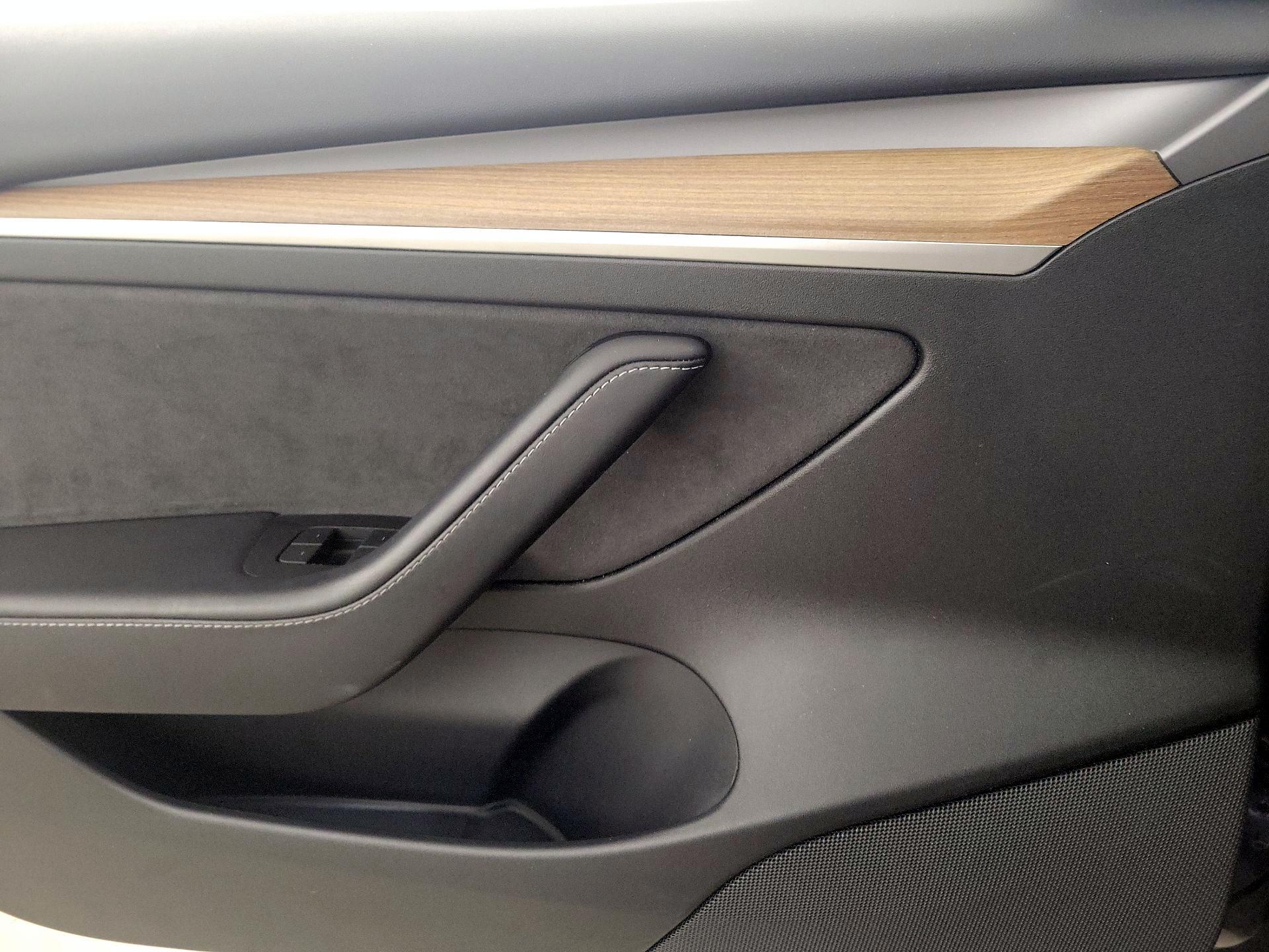 Thumbnail: 2023 Tesla Model 3 - 12