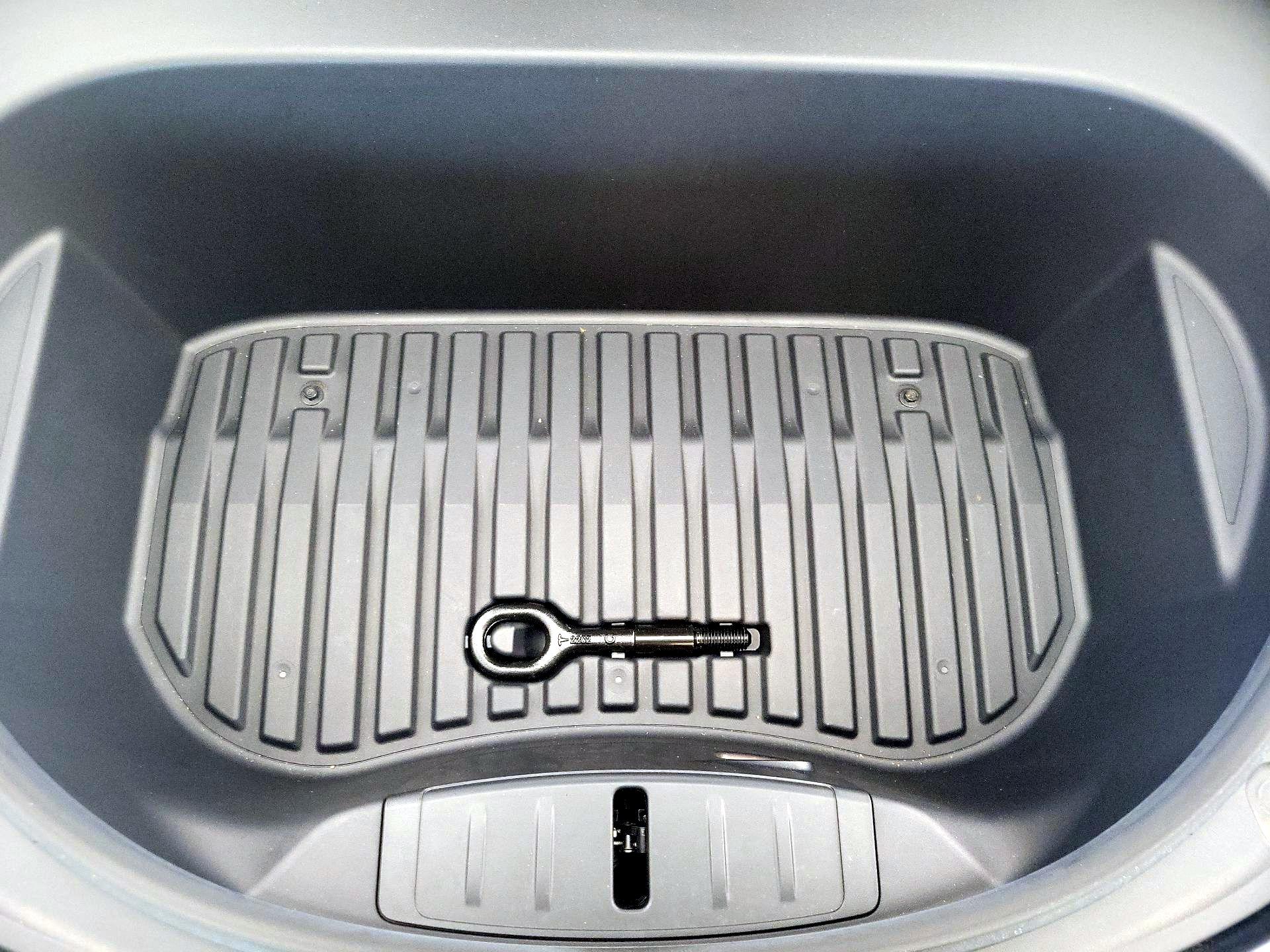 Thumbnail: 2023 Tesla Model 3 - 19
