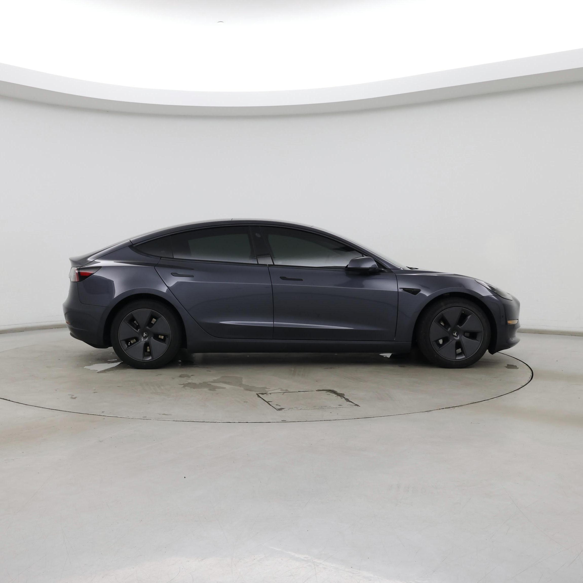 Thumbnail: 2023 Tesla Model 3 - 7