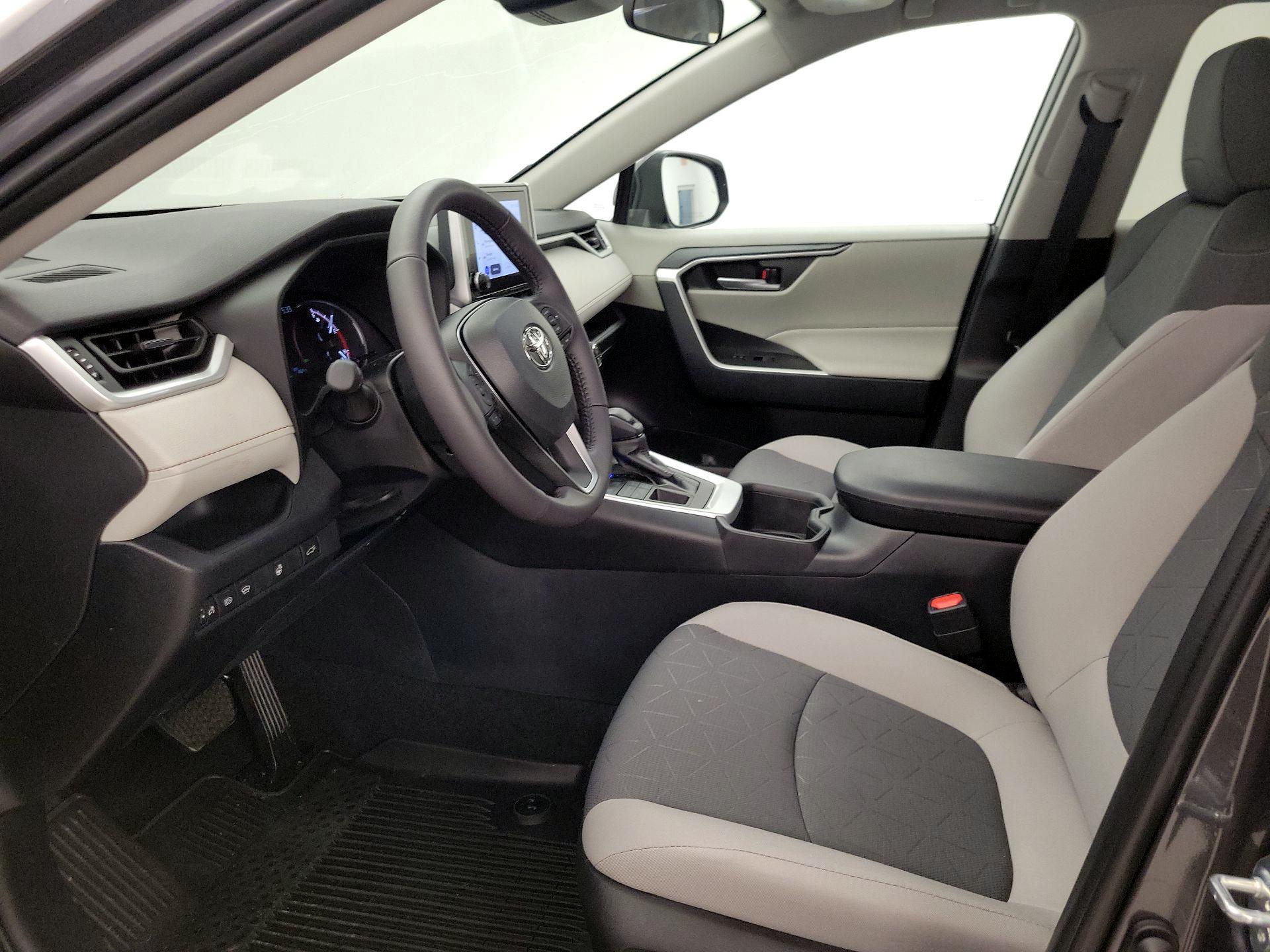 Thumbnail: 2023 Toyota RAV4 - 11