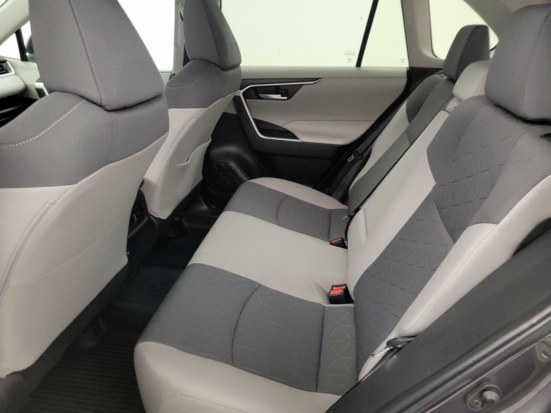 Thumbnail: 2023 Toyota RAV4 - 20