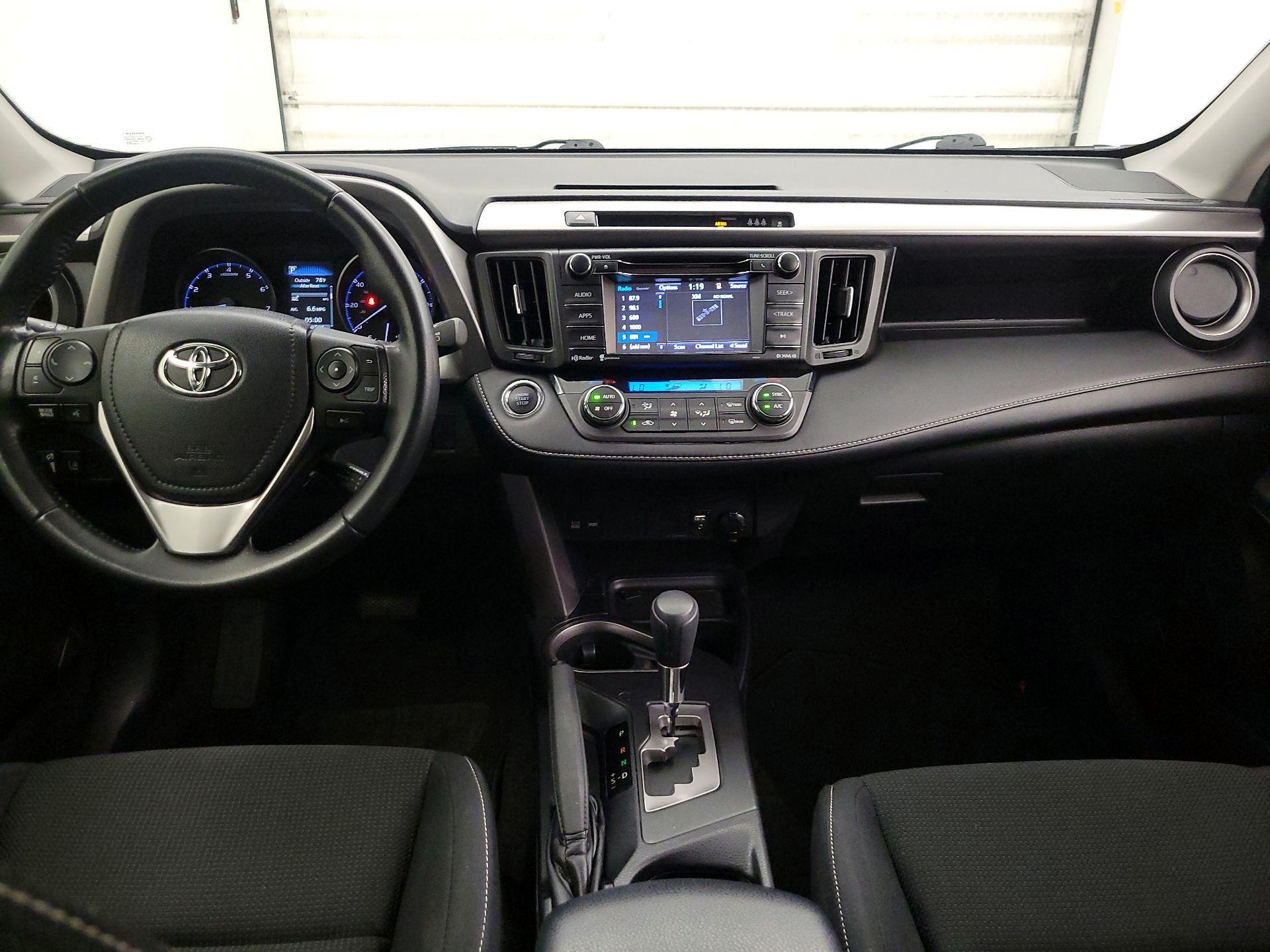 Thumbnail: 2018 Toyota RAV4 - 9