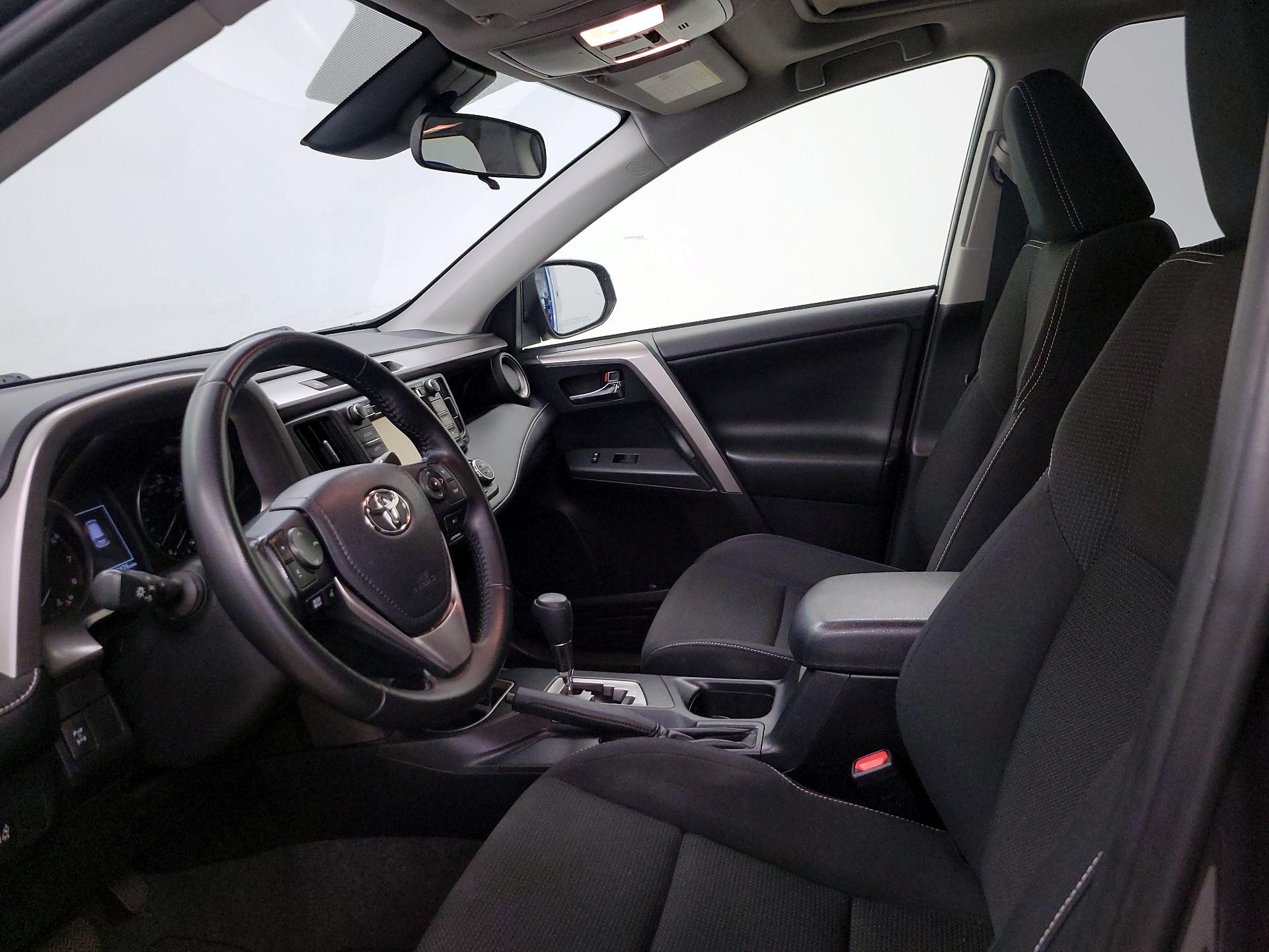 Thumbnail: 2018 Toyota RAV4 - 11