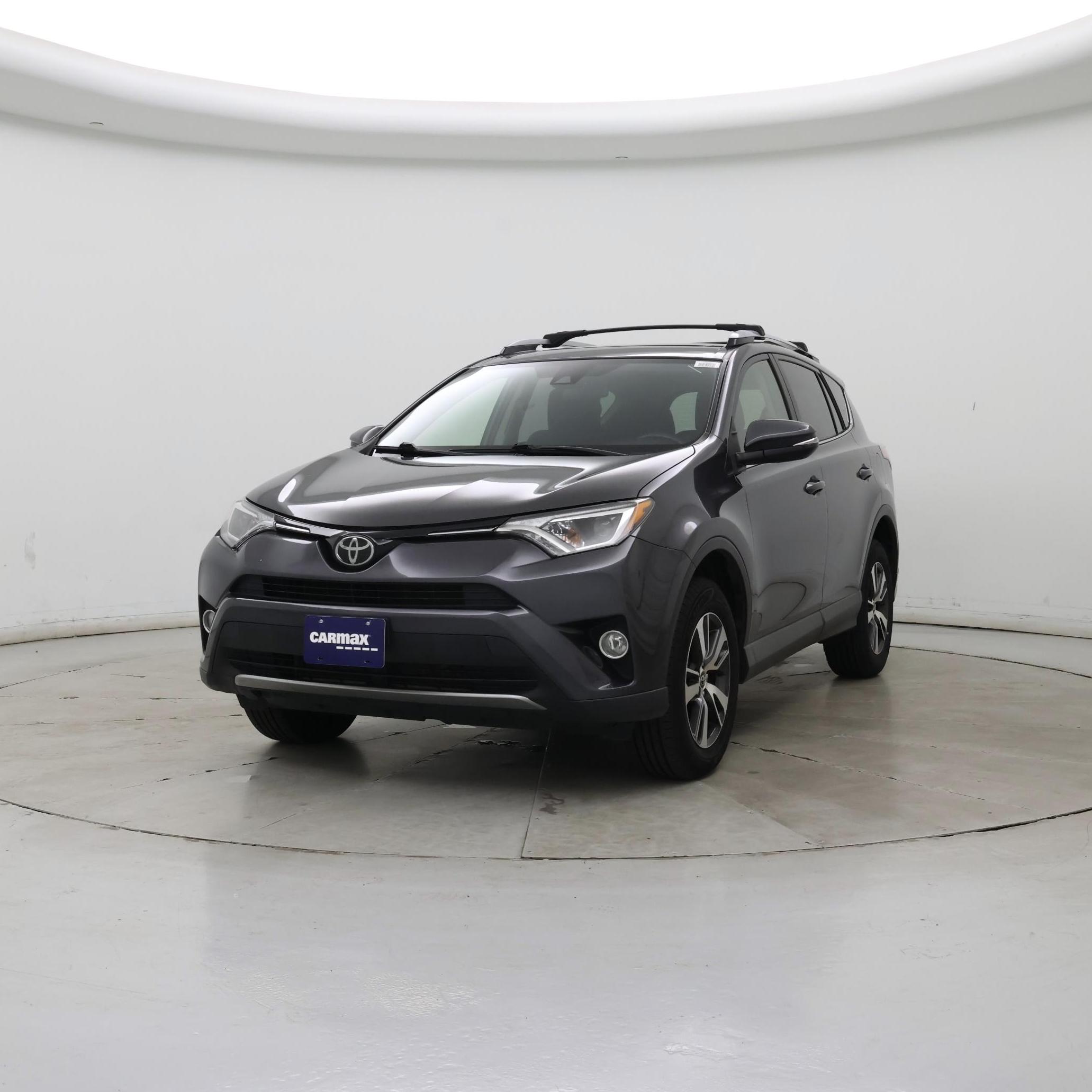 Thumbnail: 2018 Toyota RAV4 - 4