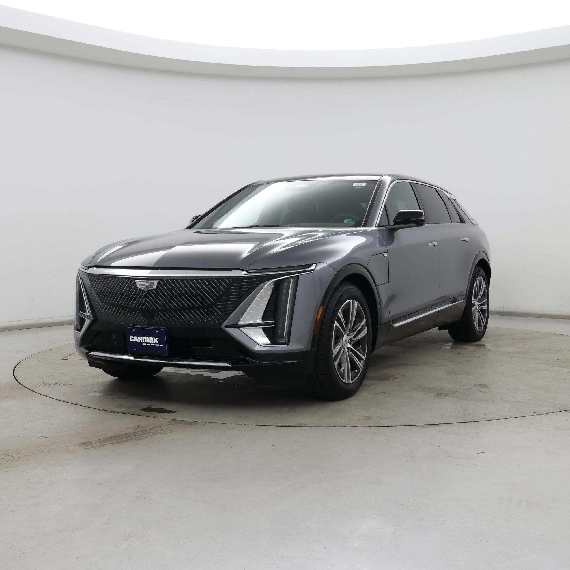 Thumbnail: 2023 Cadillac Lyriq - 4