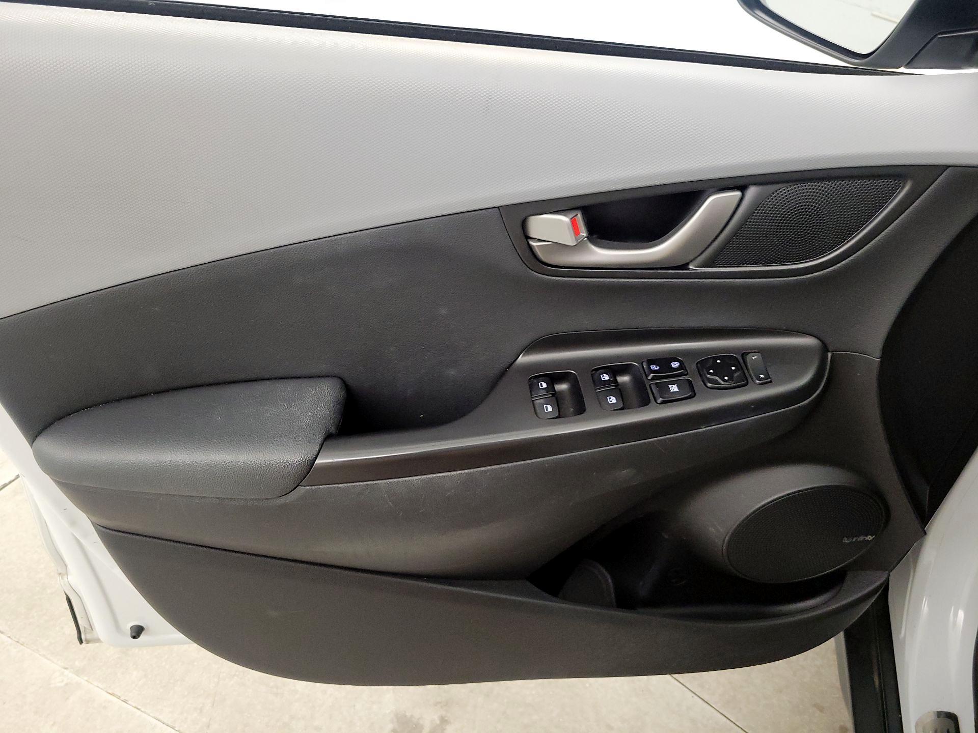 Thumbnail: 2018 Hyundai Kona - 12