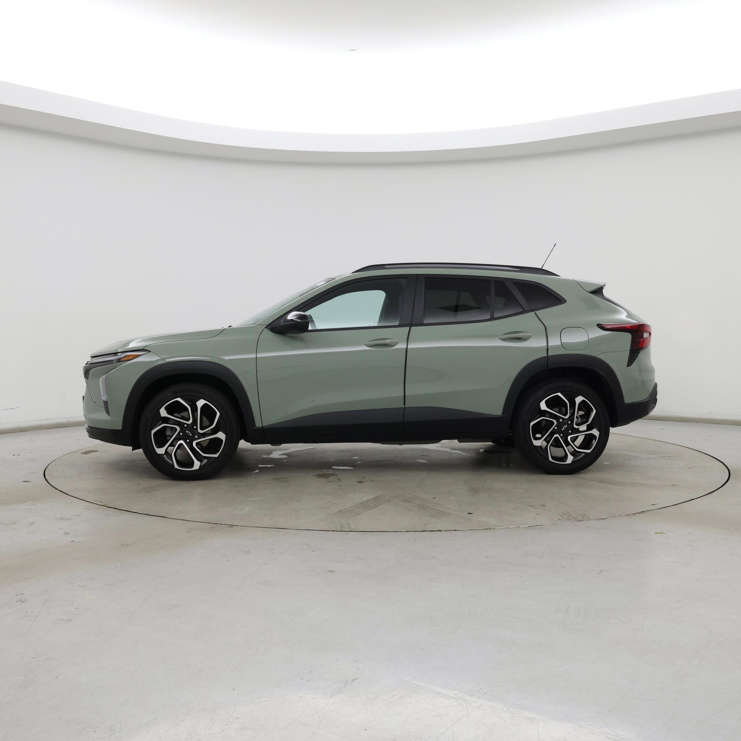 Thumbnail: 2024 Chevrolet Trax - 3