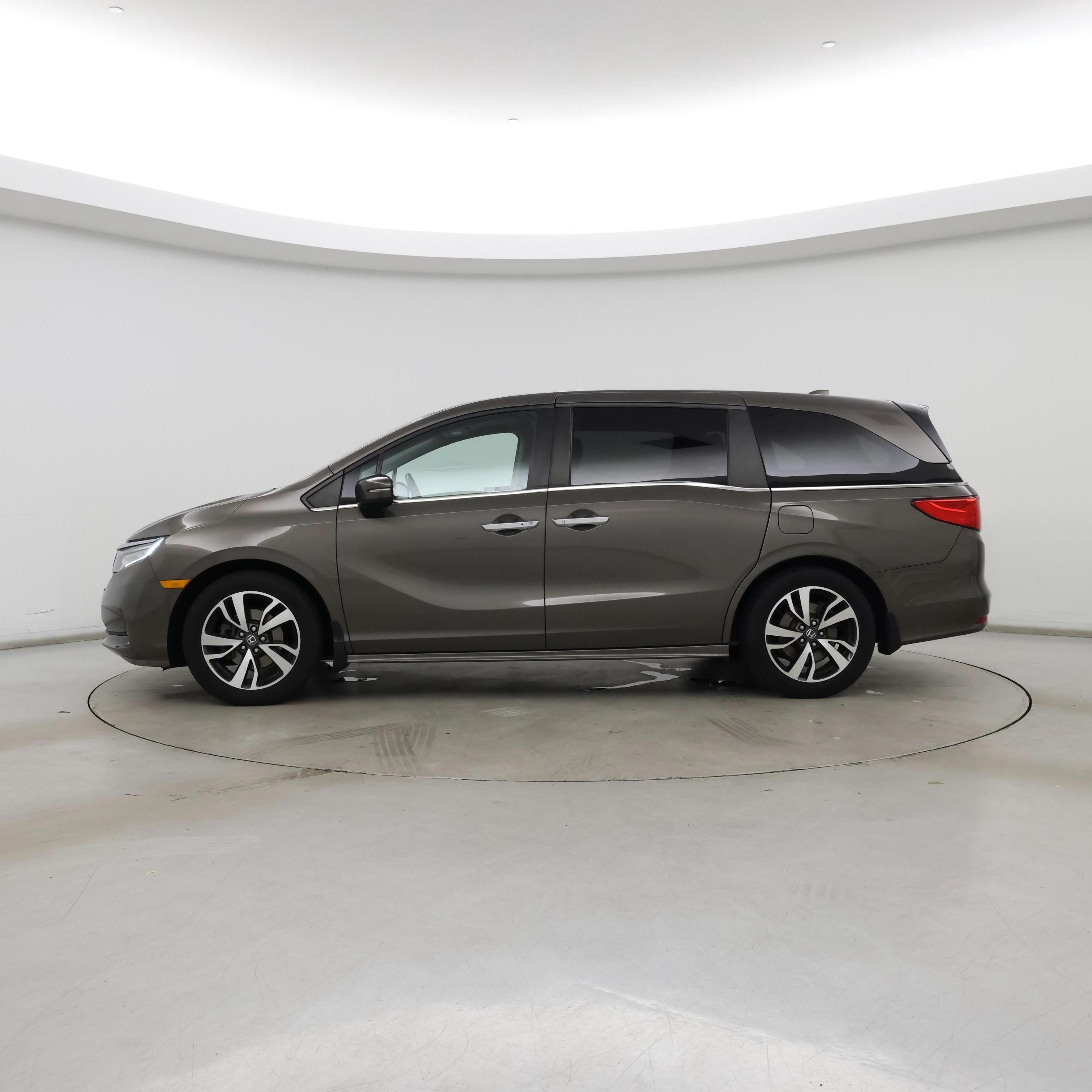 Thumbnail: 2022 Honda Odyssey - 3