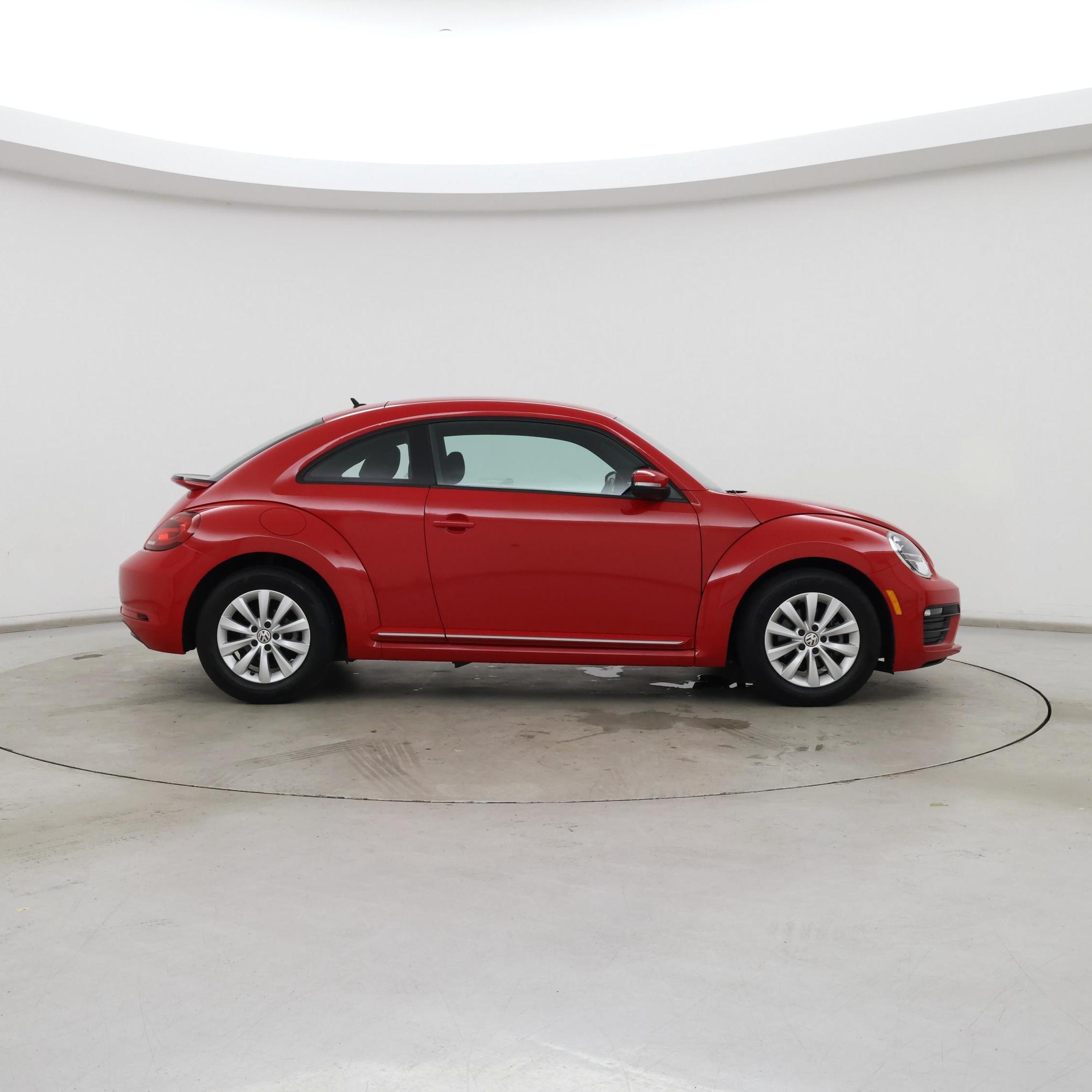 Thumbnail: 2019 Volkswagen Beetle - 7