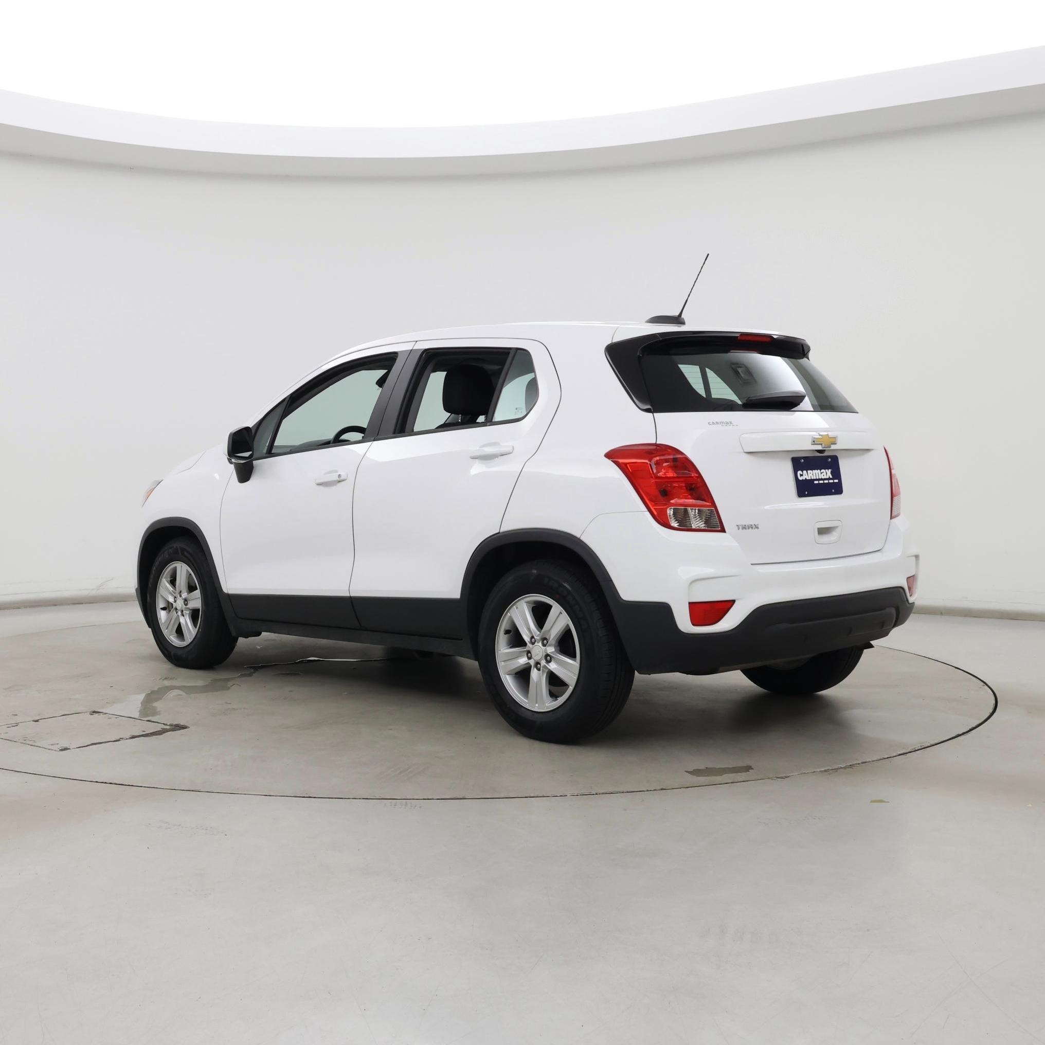 Thumbnail: 2020 Chevrolet Trax - 2