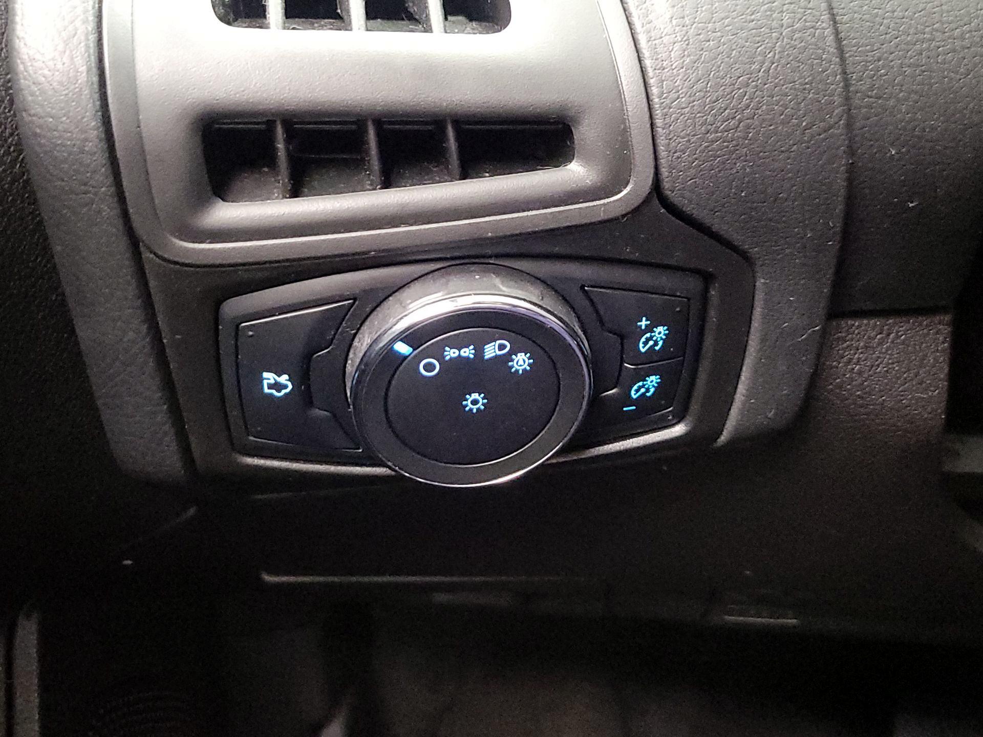 Thumbnail: 2013 Ford Focus - 13