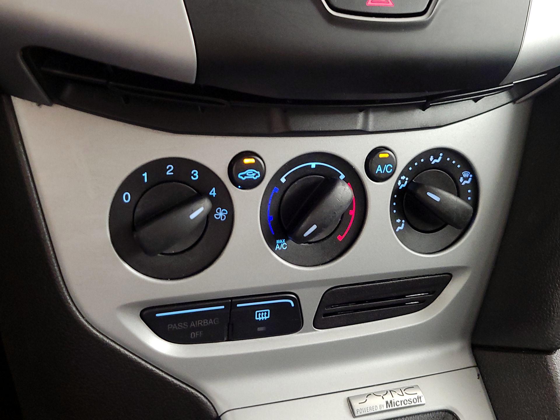 Thumbnail: 2013 Ford Focus - 15