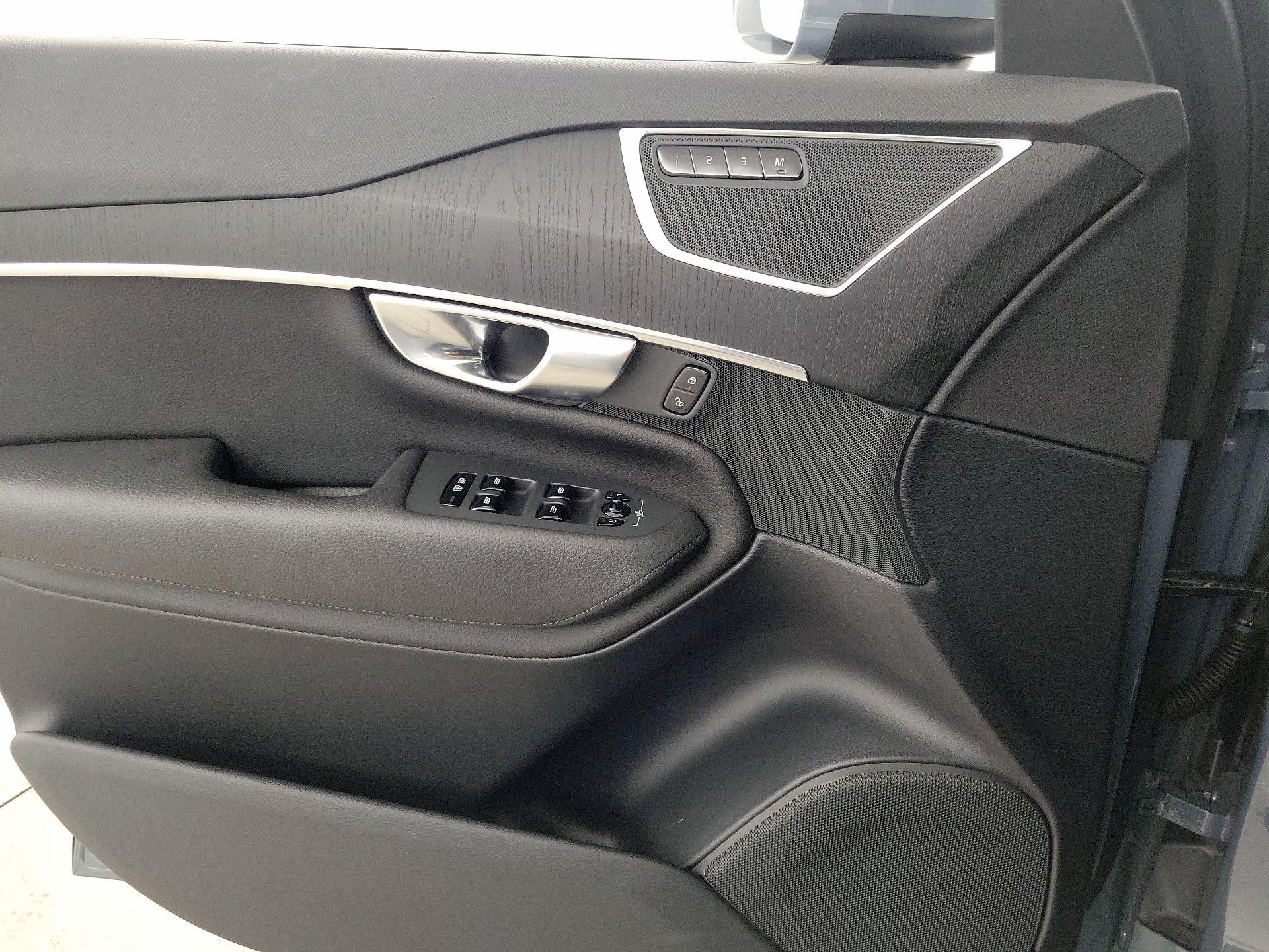Thumbnail: 2020 Volvo XC90 - 12