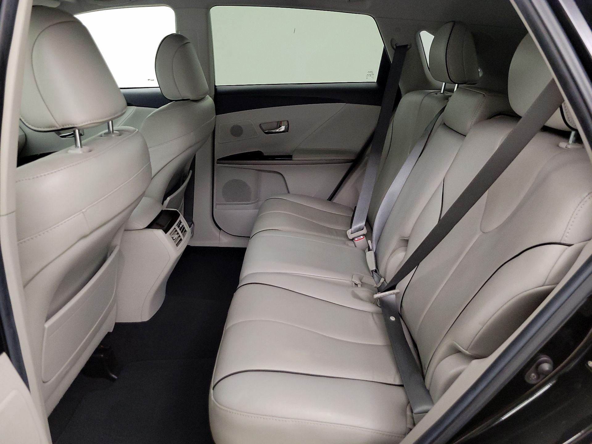 Thumbnail: 2013 Toyota Venza - 20
