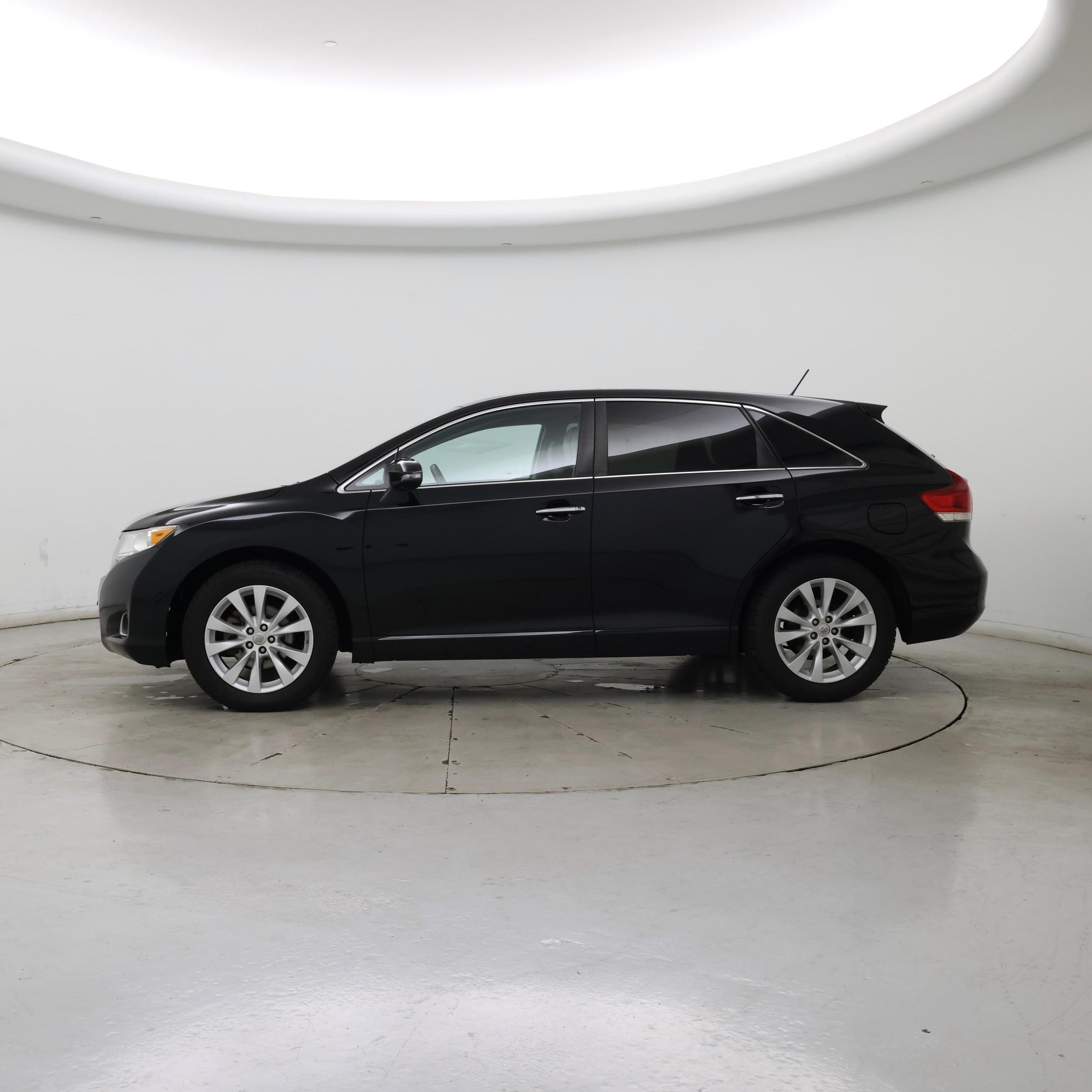Thumbnail: 2013 Toyota Venza - 3