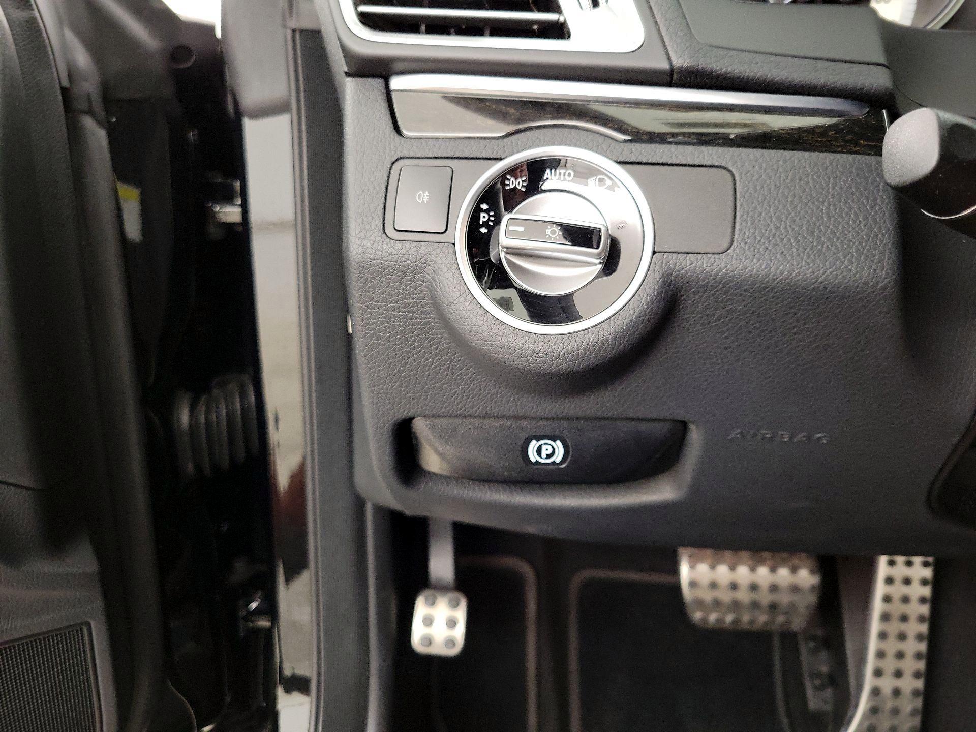 Thumbnail: 2014 Mercedes-Benz E-Class - 13