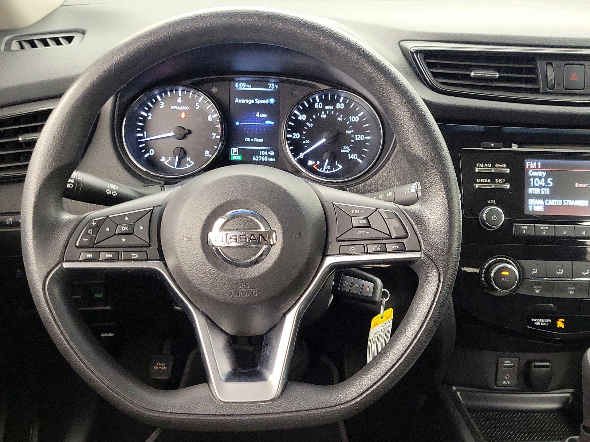 Thumbnail: 2017 Nissan Rogue - 10