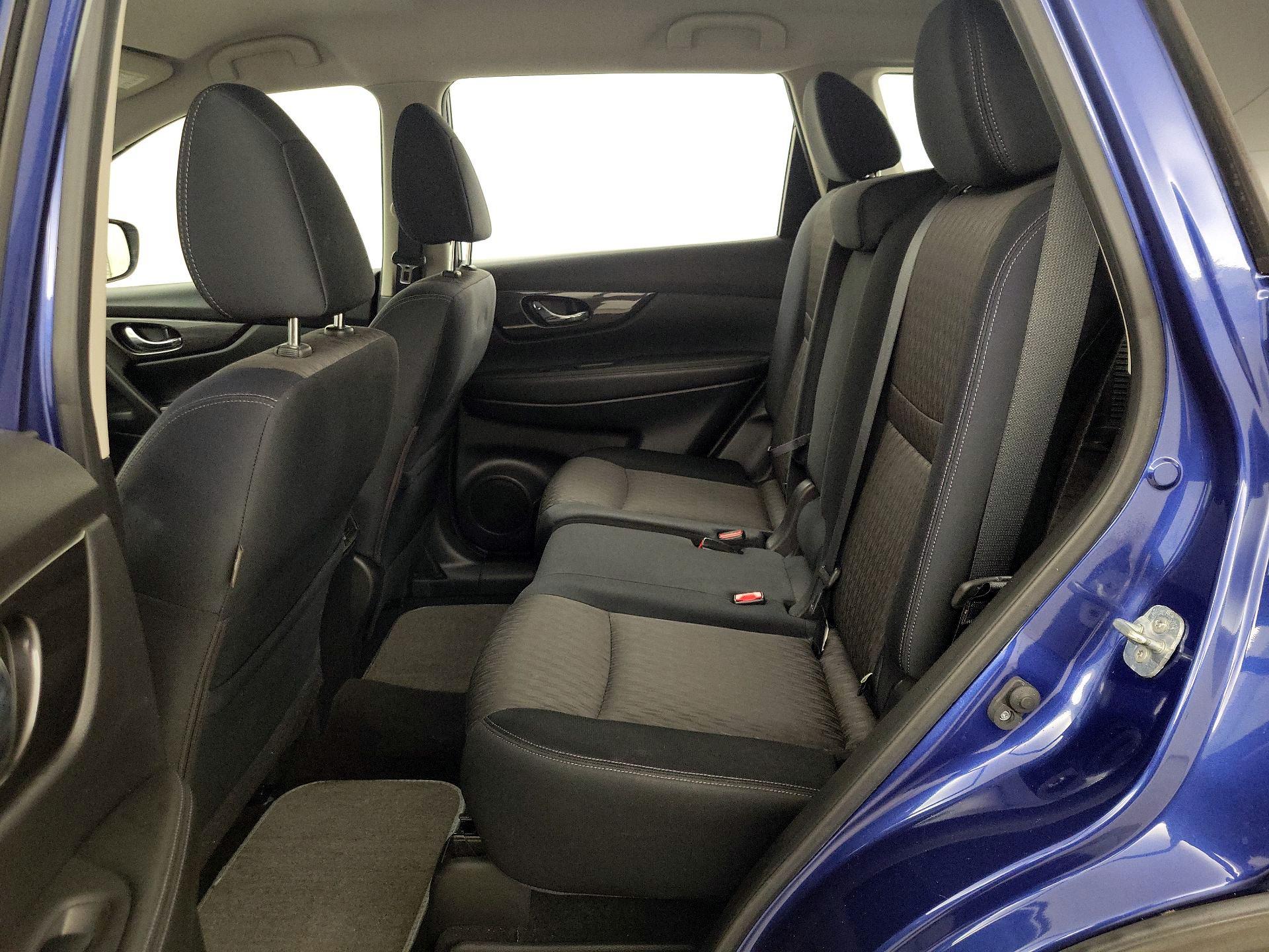 Thumbnail: 2017 Nissan Rogue - 19